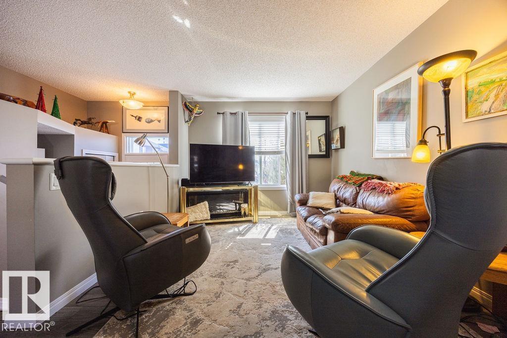 Photo 11 at 19 - 1030 Chappelle Boulevard SW, Chappelle Area, Edmonton