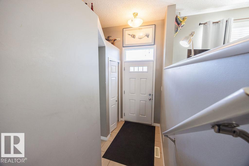 Photo 10 at 19 - 1030 Chappelle Boulevard SW, Chappelle Area, Edmonton