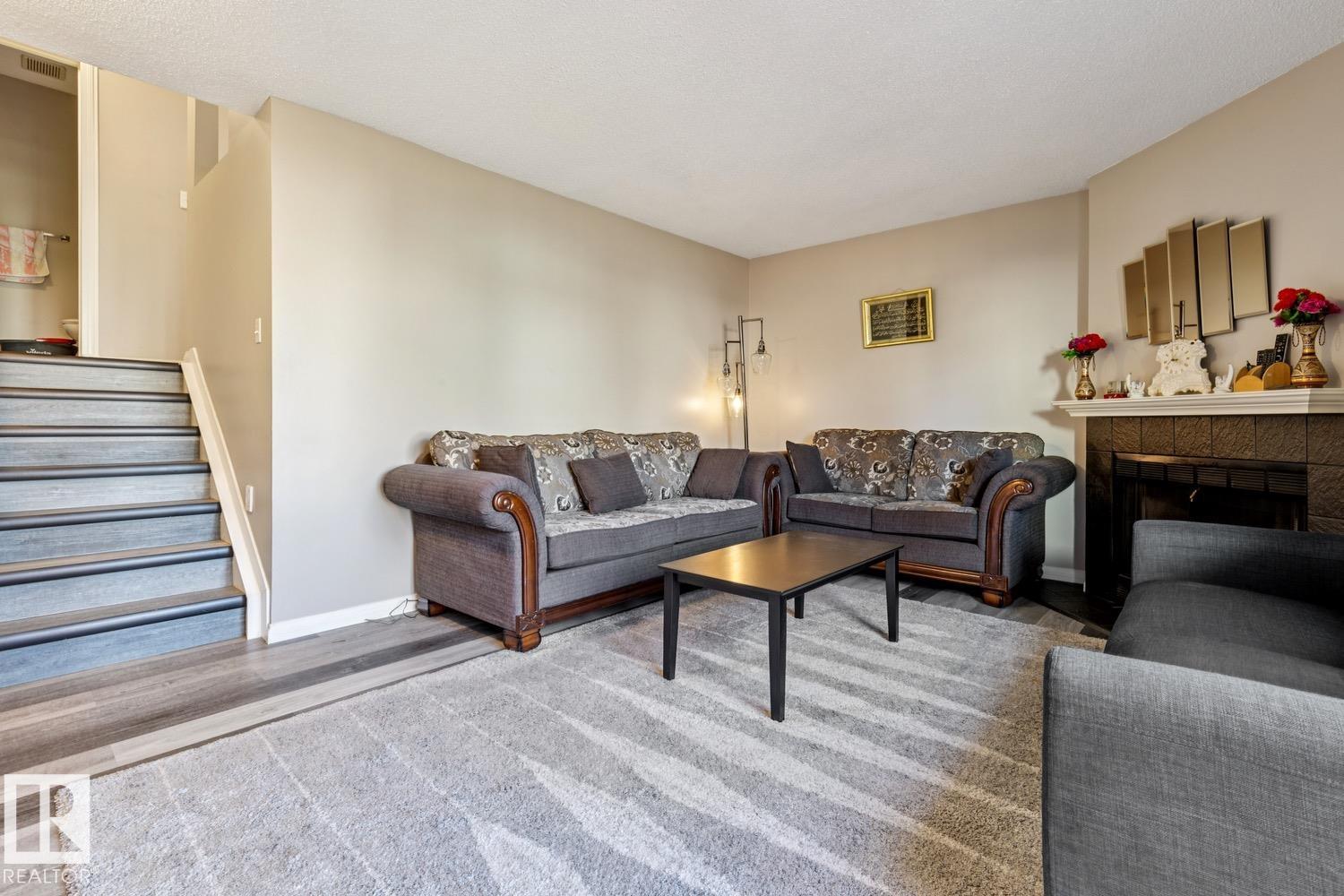 Photo 5 at 40 - 9520 174 Street NW, Terra Losa, Edmonton