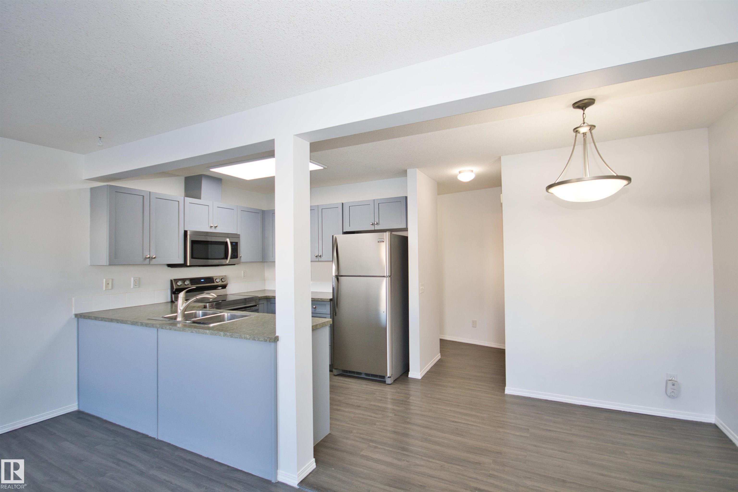 Picture for #11 230 EDWARDS DR SW