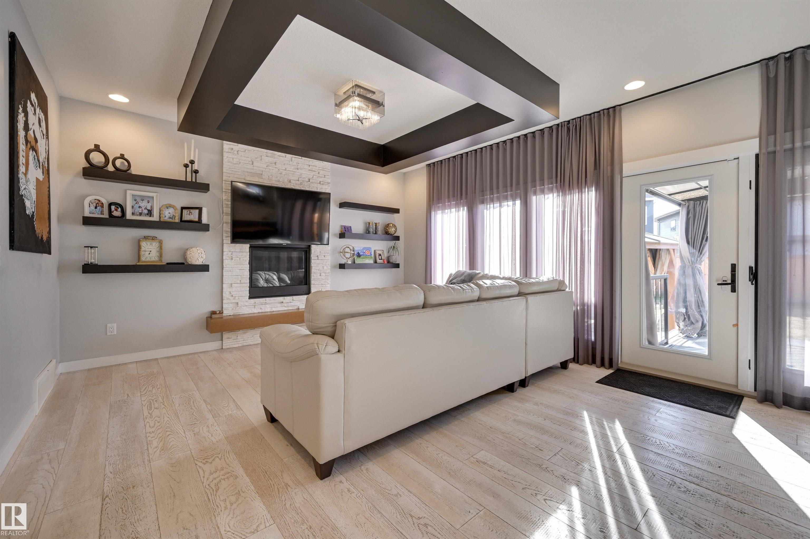 Photo 9 at 550 Eagleson Wynd NW, Edgemont, Edmonton