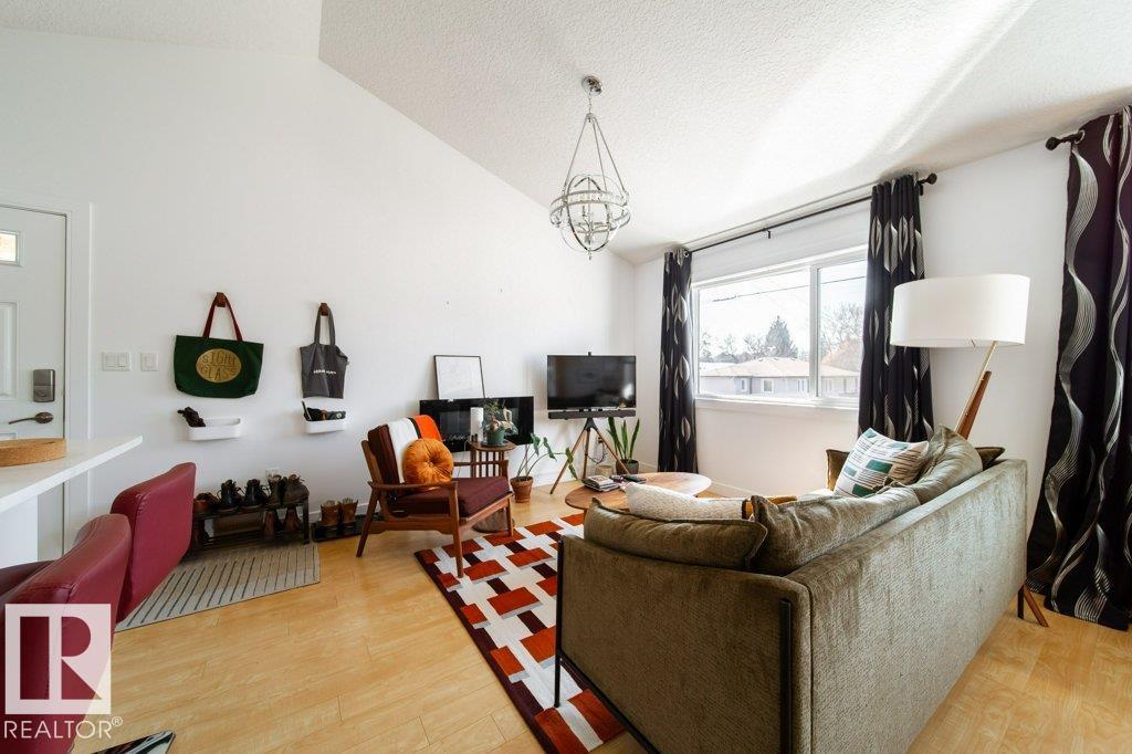 https://zimg.paragon.ice.com/ParagonImages/Property/PM/RAE/225397599/33/0/0/776ac336906887ed94e9895352c38178/1/aae23d4b17e8a8bbef4964aaed693cd7/225397599-9e5835d3-27bd-413e-9d92-9b462a4f858c.JPG