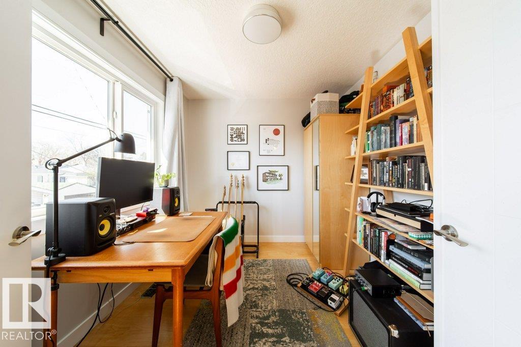https://zimg.paragon.ice.com/ParagonImages/Property/PM/RAE/225397599/39/0/0/fe87caf5e5c5b663265534bc5d61ae34/1/aae23d4b17e8a8bbef4964aaed693cd7/225397599-a21ba864-082b-4bfa-9bd0-d2c128a0d27b.JPG
