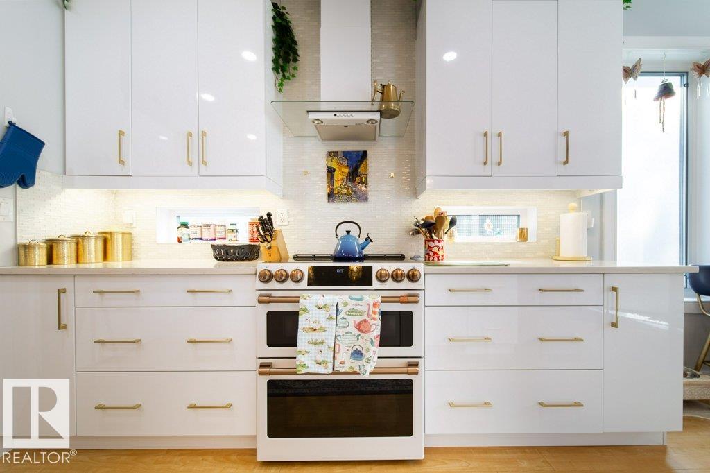 https://zimg.paragon.ice.com/ParagonImages/Property/PM/RAE/225397599/5/0/0/ab8880f99dbe196fb861614879ccc096/1/aae23d4b17e8a8bbef4964aaed693cd7/225397599-7e3a71e6-5384-4478-a994-7b80d8e83046.JPG