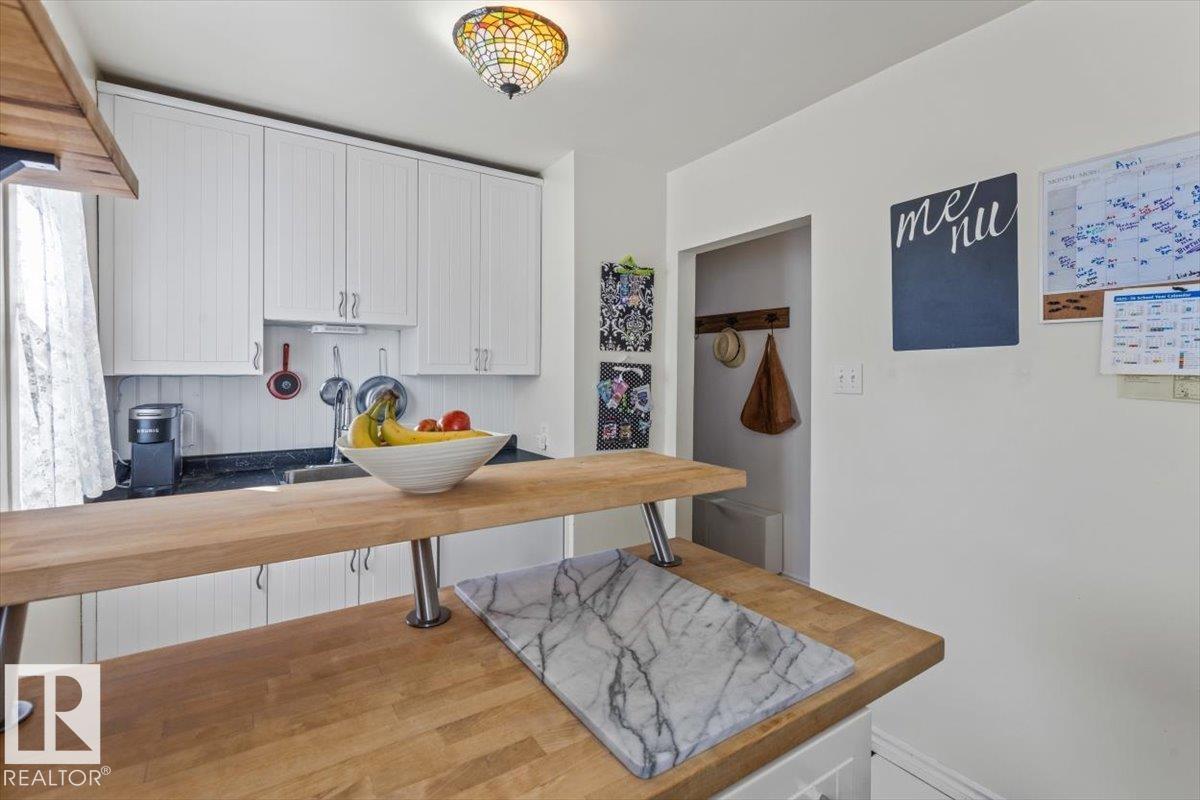 Photo 11 at 12210 59 Street NW, Montrose, Edmonton