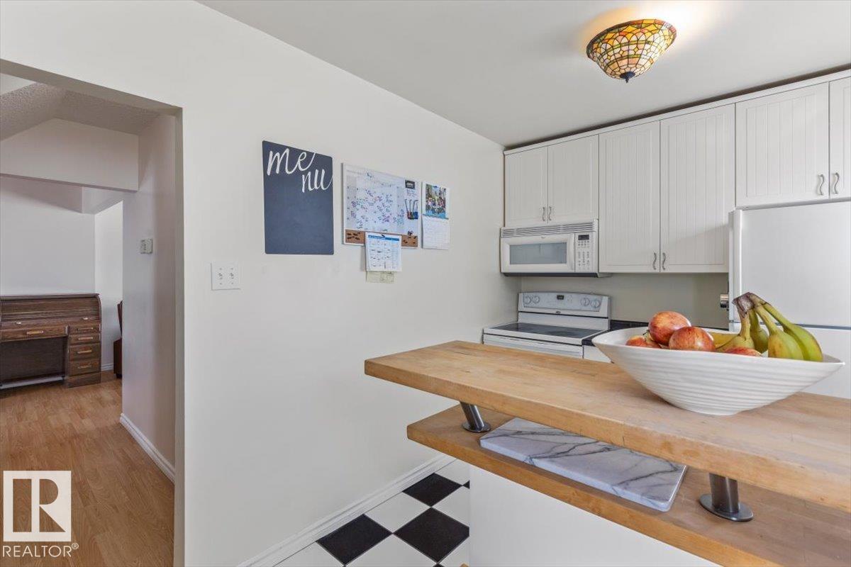 Photo 12 at 12210 59 Street NW, Montrose, Edmonton