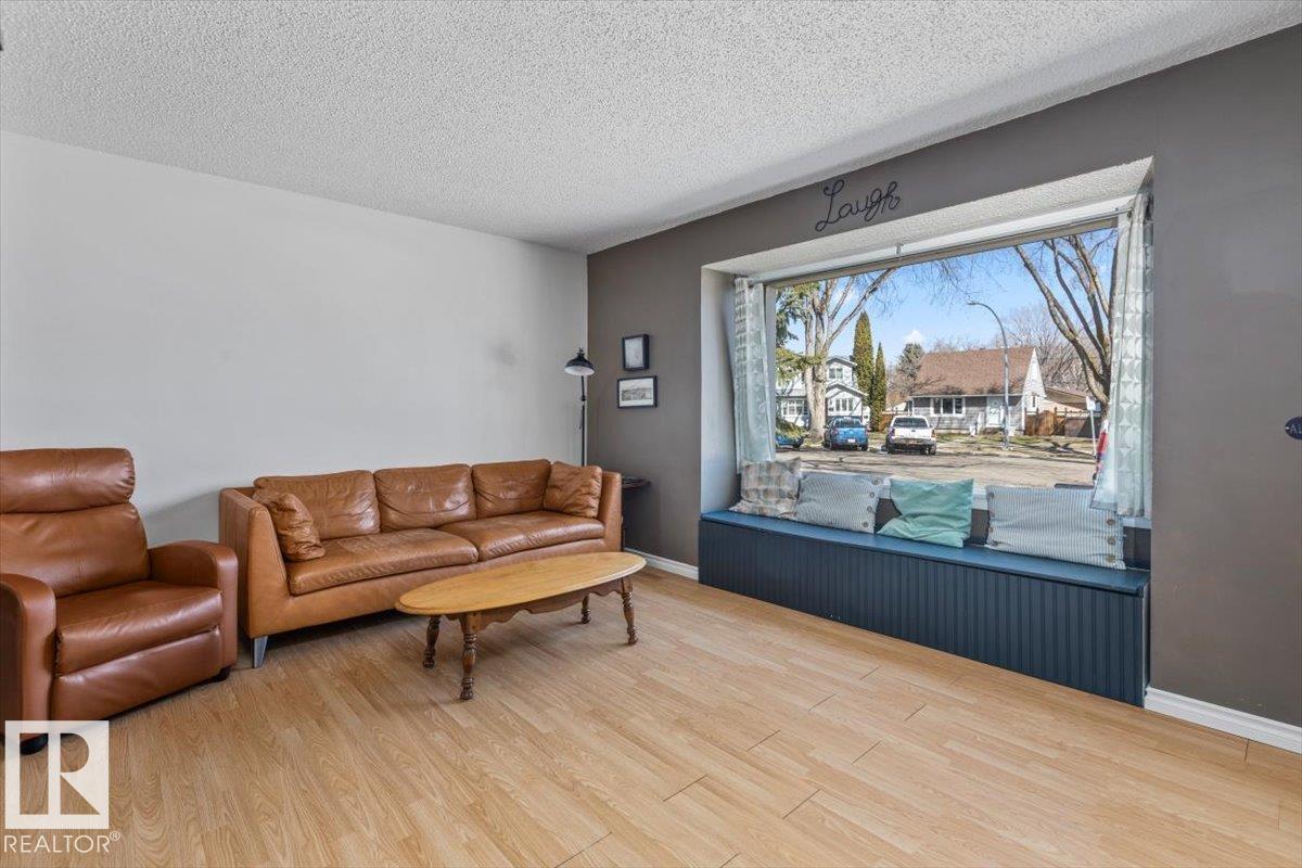 Photo 4 at 12210 59 Street NW, Montrose, Edmonton
