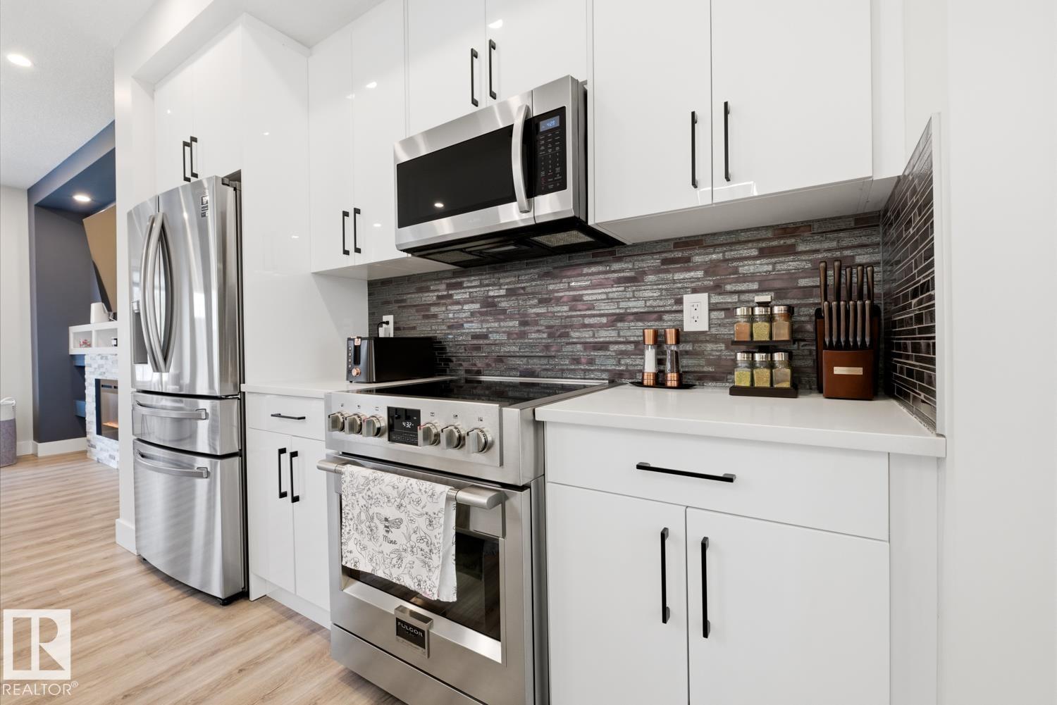 Photo 11 at 61 - 230 Edgemont Road NW, Edgemont, Edmonton