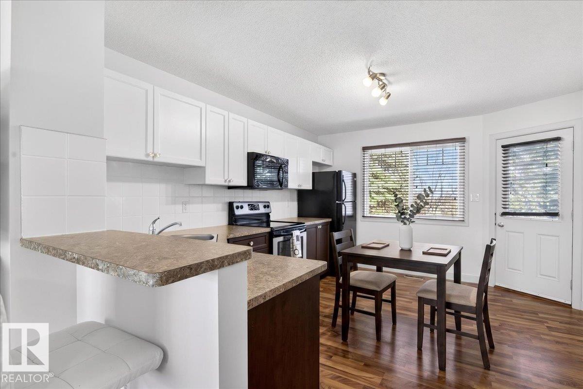 Photo 13 at 18 - 6032 38 Avenue NW, Greenview, Edmonton