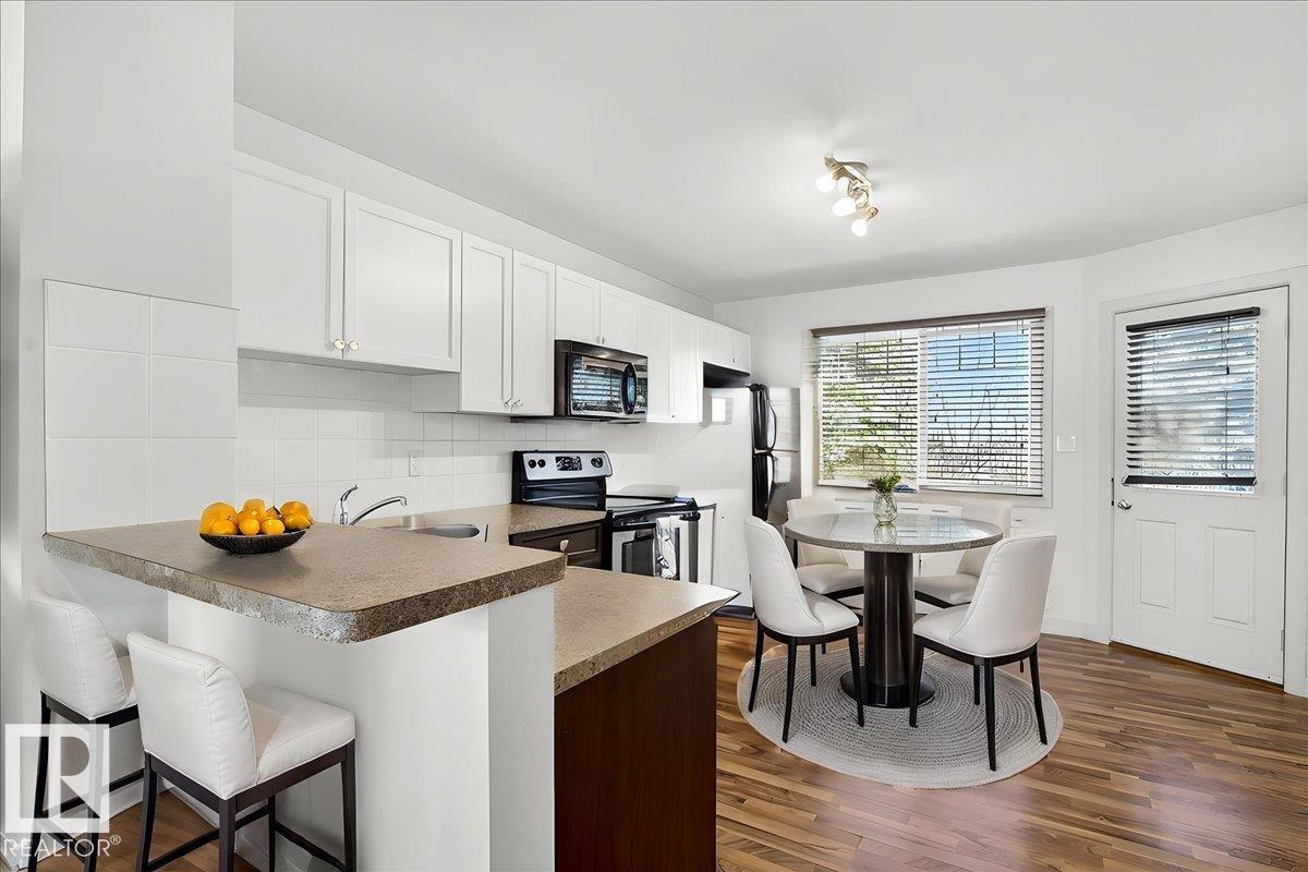 Photo 14 at 18 - 6032 38 Avenue NW, Greenview, Edmonton