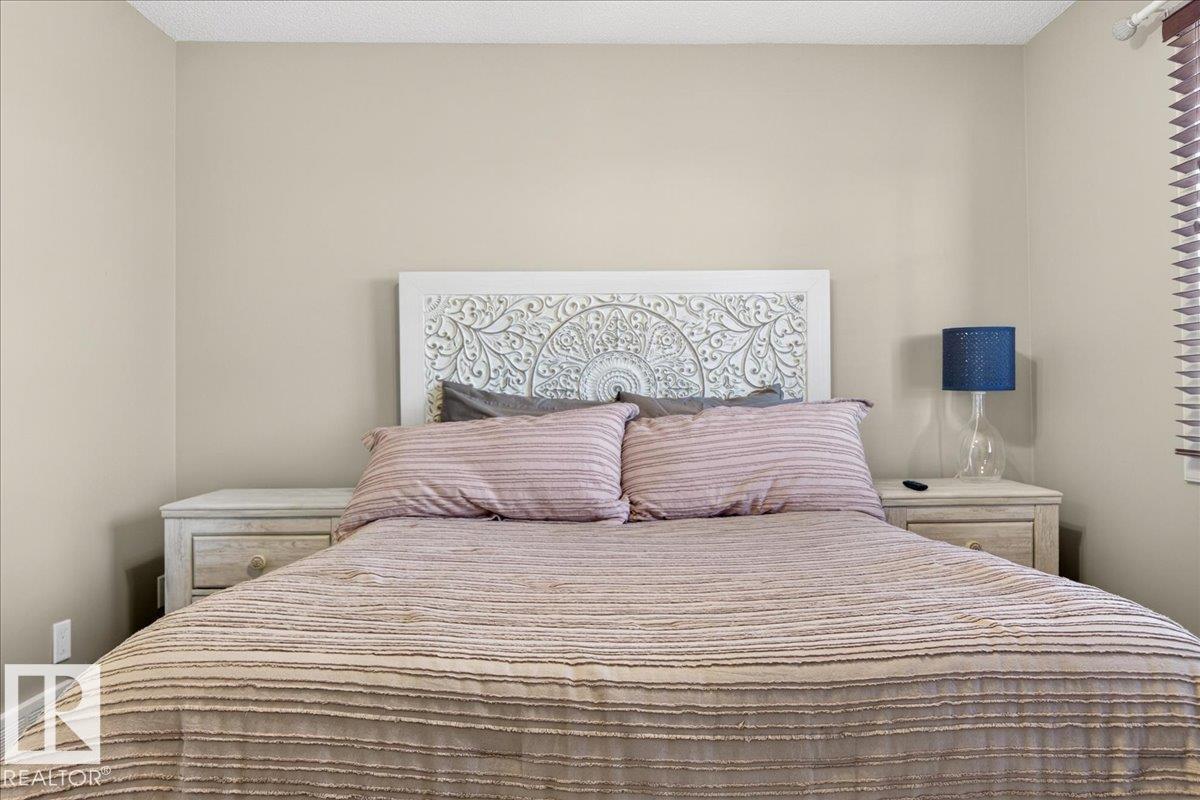 Photo 31 at 18 - 6032 38 Avenue NW, Greenview, Edmonton