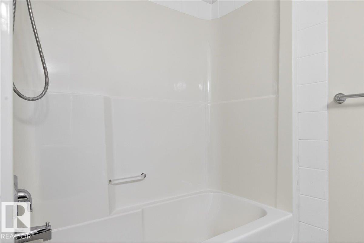 Photo 33 at 18 - 6032 38 Avenue NW, Greenview, Edmonton