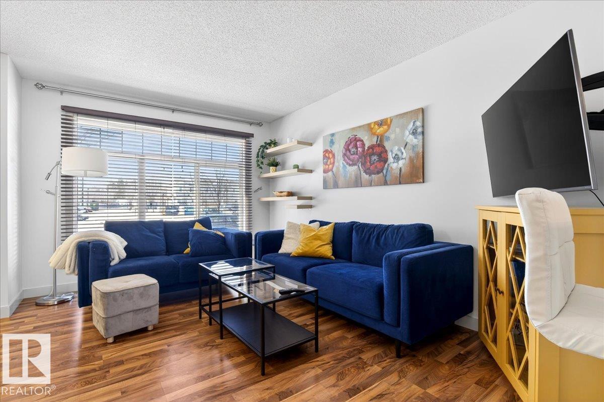 Photo 8 at 18 - 6032 38 Avenue NW, Greenview, Edmonton