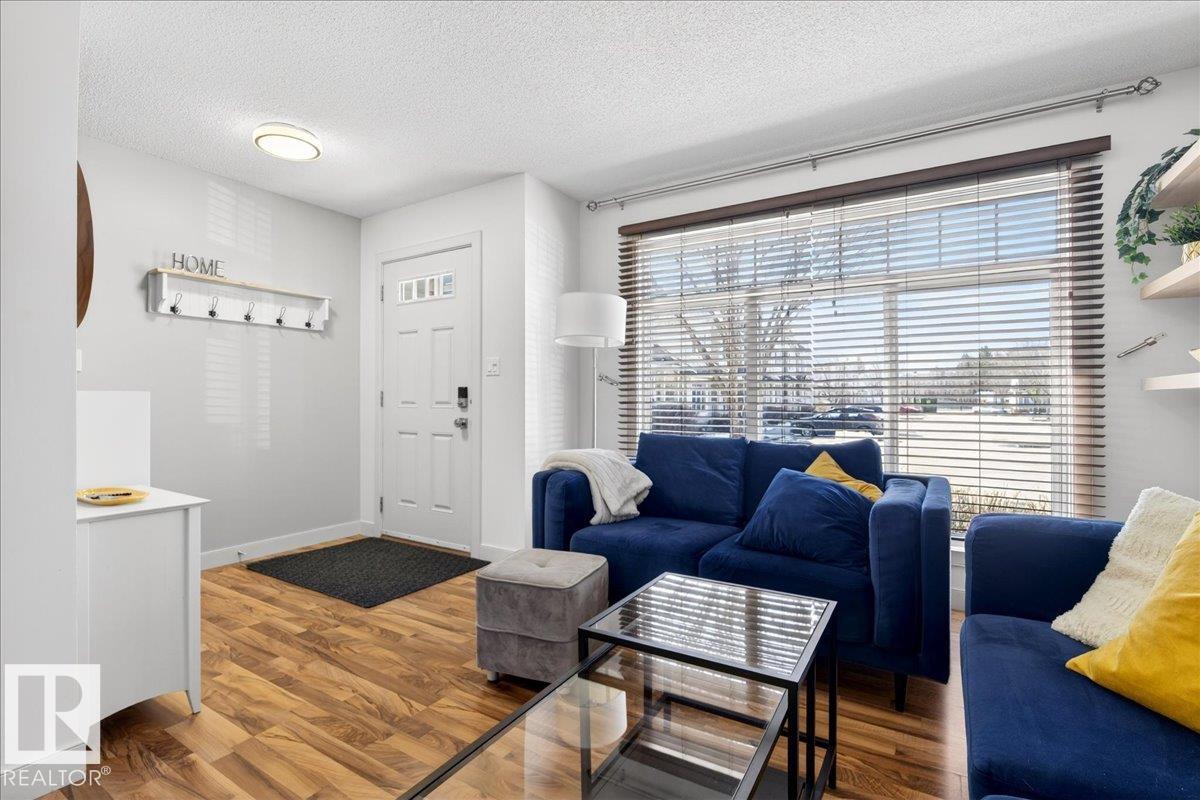 Photo 9 at 18 - 6032 38 Avenue NW, Greenview, Edmonton