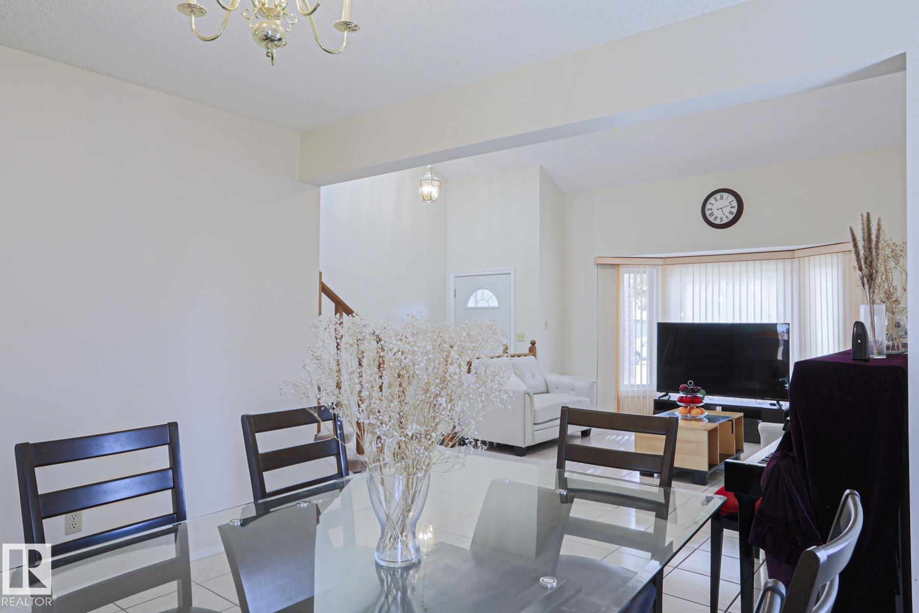 https://zimg.paragon.ice.com/ParagonImages/Property/PM/RAE/225397621/10/0/0/2a8fb229f1bce9aea5ae719e419619c5/1/6a0c4e873036498d262f89188fcce959/225397621-390308a7-4d94-4604-a93f-97003733a8c5.JPG