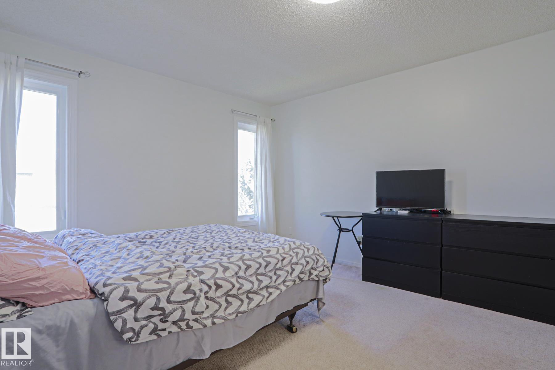 https://zimg.paragon.ice.com/ParagonImages/Property/PM/RAE/225397621/19/0/0/79e0f9272a16d8dba130d2d39420afe5/1/6a0c4e873036498d262f89188fcce959/225397621-9507be44-c7c4-4af4-b302-f89141ae688b.JPG