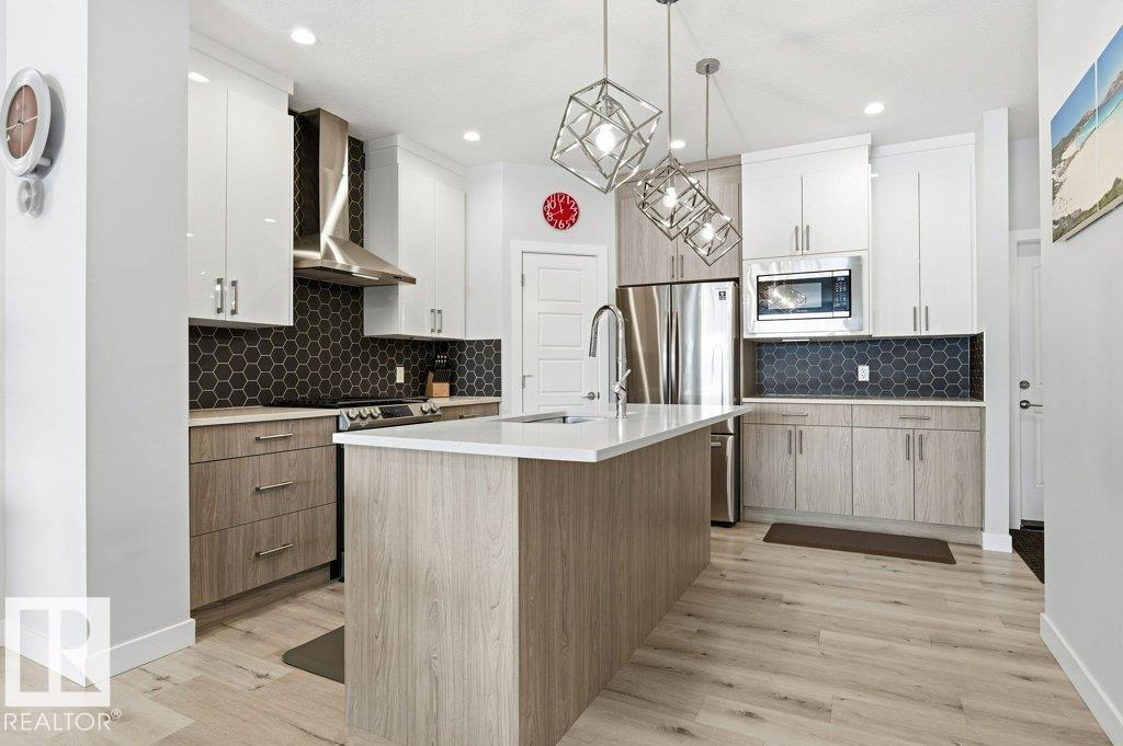 8018 Kiriak Link SW, Keswick, Edmonton photo number 2