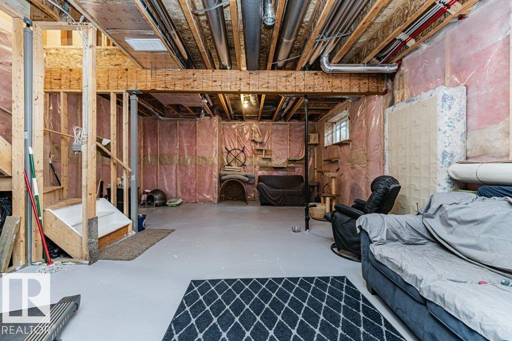 https://zimg.paragon.ice.com/ParagonImages/Property/PM/RAE/225397635/39/0/0/8e12480d266a609629ba416e98007e44/1/317e4925a317cb8c7c8995a8fbca4937/225397635-2e07d91a-88e7-4882-a1c3-783e69f187a9.JPG