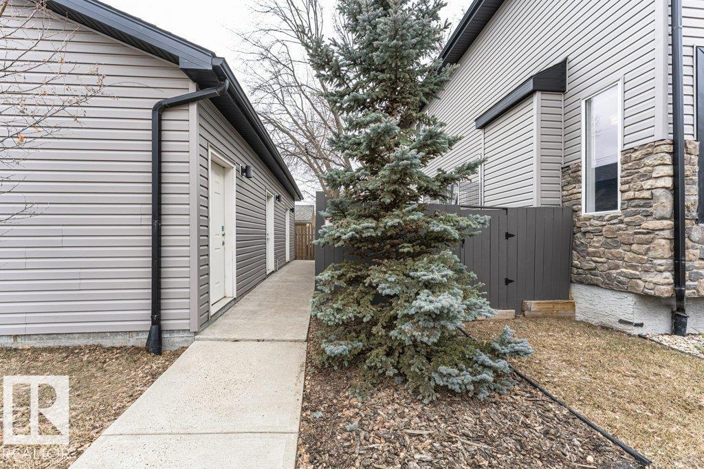 https://zimg.paragon.ice.com/ParagonImages/Property/PM/RAE/225397635/44/0/0/a6fc5359c172166b6d598d9fa28527b6/1/317e4925a317cb8c7c8995a8fbca4937/225397635-29c02bf3-55aa-4373-9262-adfbede219dd.JPG