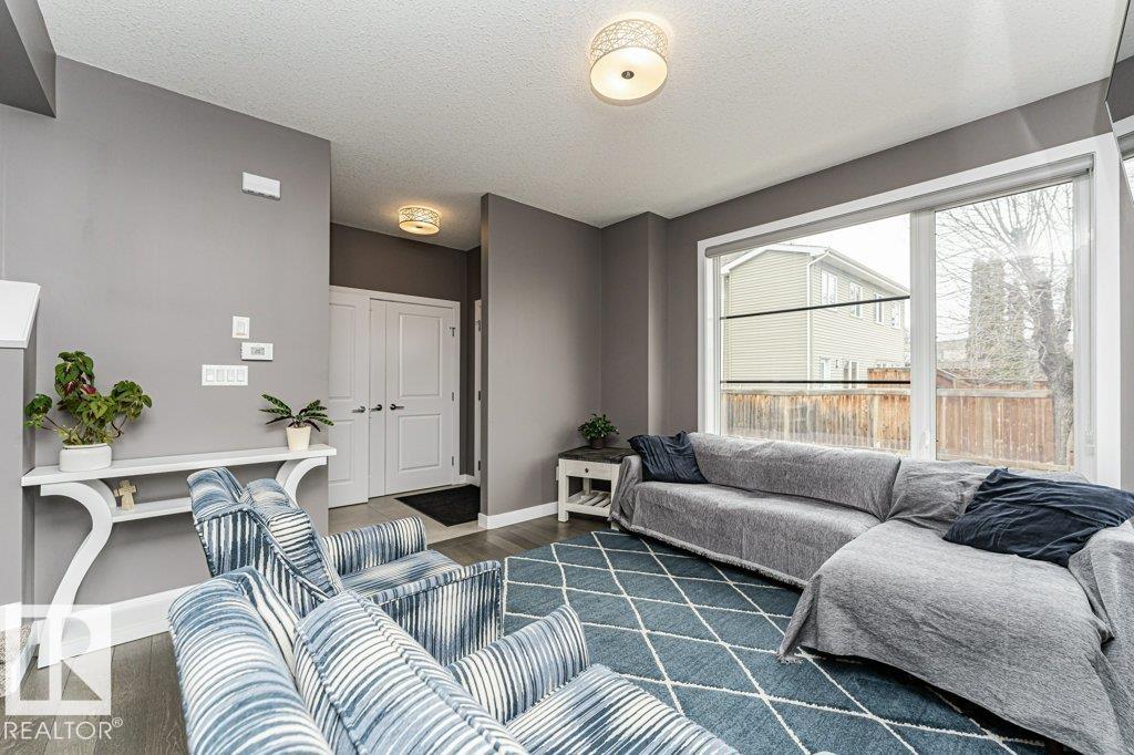 https://zimg.paragon.ice.com/ParagonImages/Property/PM/RAE/225397635/6/0/0/dec1281c260c480c18aae7ea41d51653/1/317e4925a317cb8c7c8995a8fbca4937/225397635-61182a71-fd88-429b-84af-529500e26924.JPG