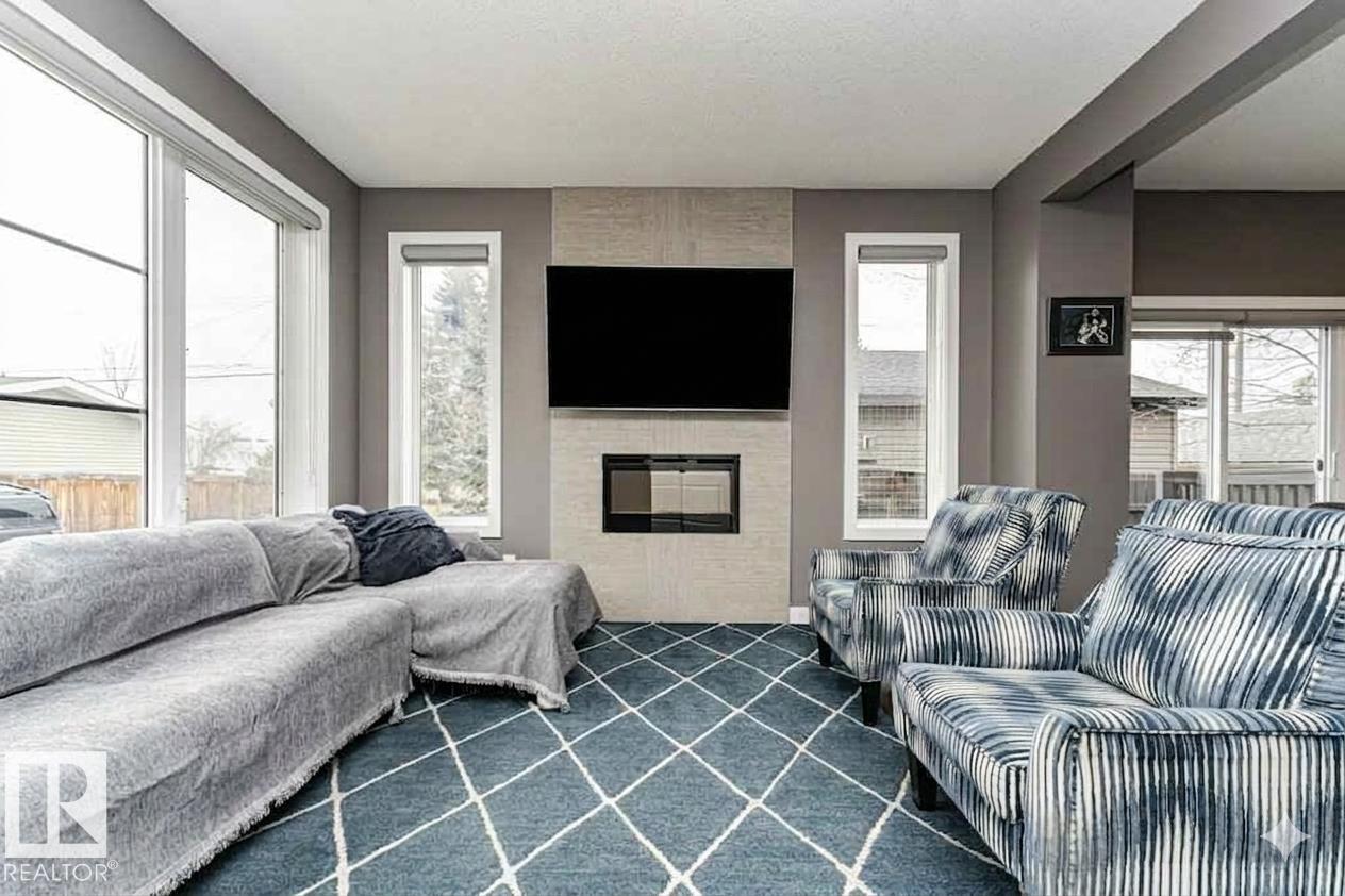 https://zimg.paragon.ice.com/ParagonImages/Property/PM/RAE/225397635/8/0/0/53ffab2fc91fa1b303f6624ab603a777/1/317e4925a317cb8c7c8995a8fbca4937/225397635-f225e44d-bd94-4777-8a0c-ab9277bdfe1b.JPG