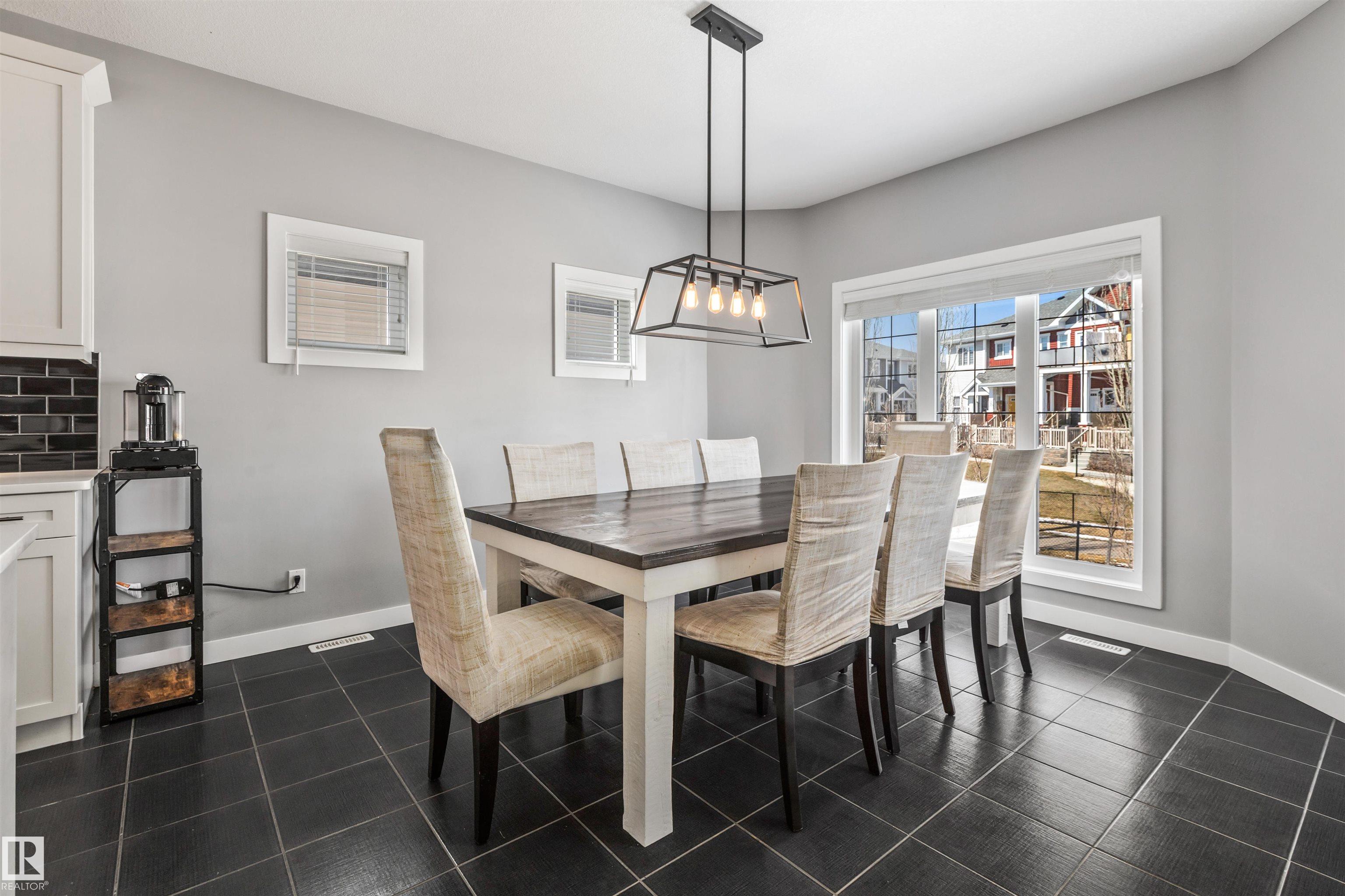 https://zimg.paragon.ice.com/ParagonImages/Property/PM/RAE/225397646/8/0/0/87ec23325a1b92c92aa6d5ad0dc178a2/1/9c4f1fe584fe465d99209d5966b8d144/225397646-30b5c2e5-fecf-4ab6-98c7-f054efaccaa4.JPG