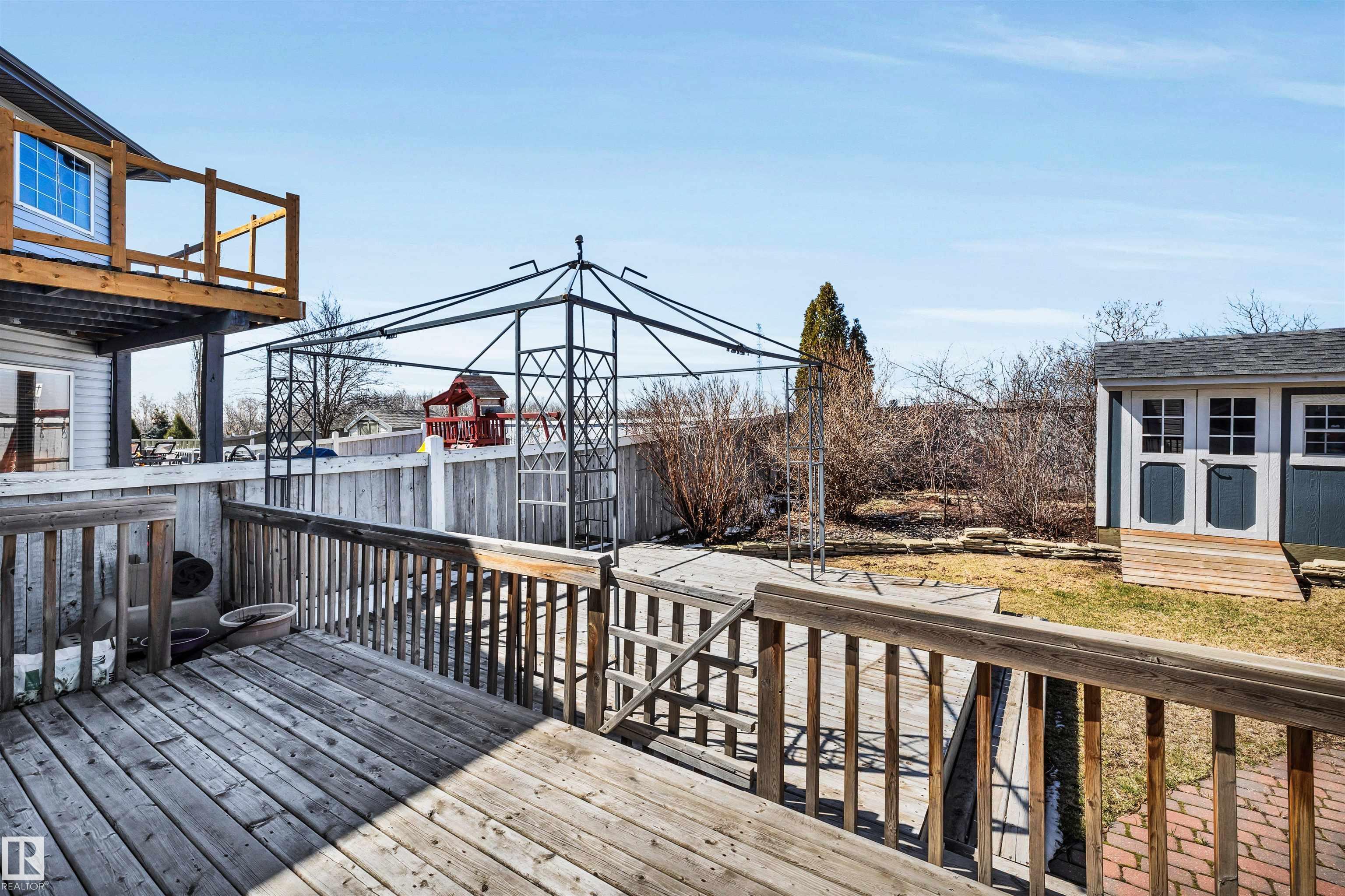 Photo 14 at 1229 Ormsby Lane NW, Ormsby Place, Edmonton