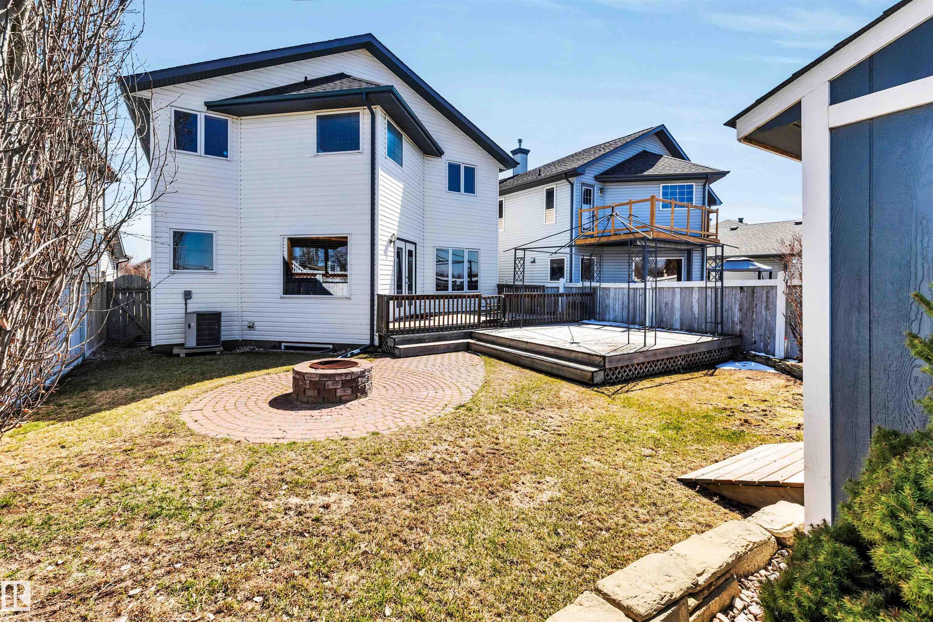 Photo 16 at 1229 Ormsby Lane NW, Ormsby Place, Edmonton