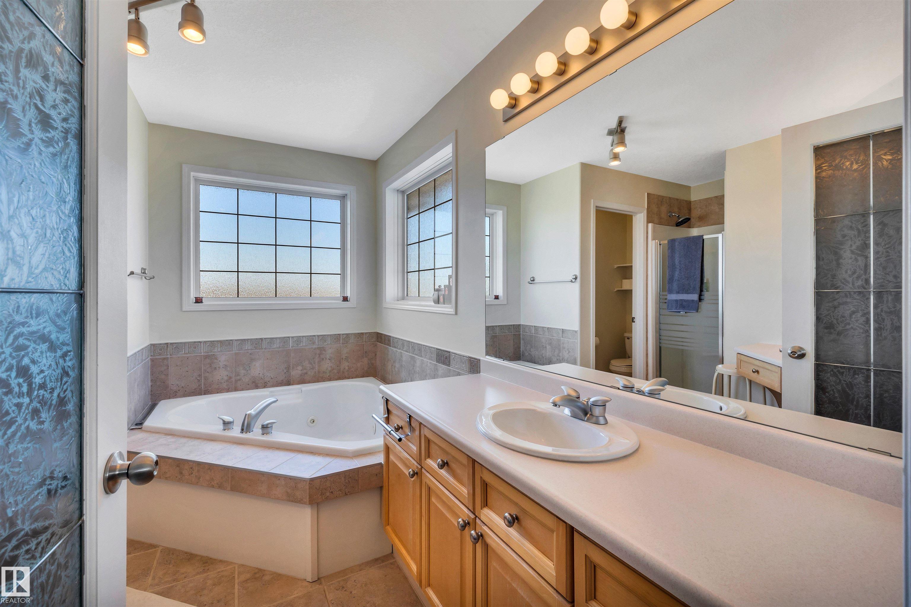 Photo 20 at 1229 Ormsby Lane NW, Ormsby Place, Edmonton