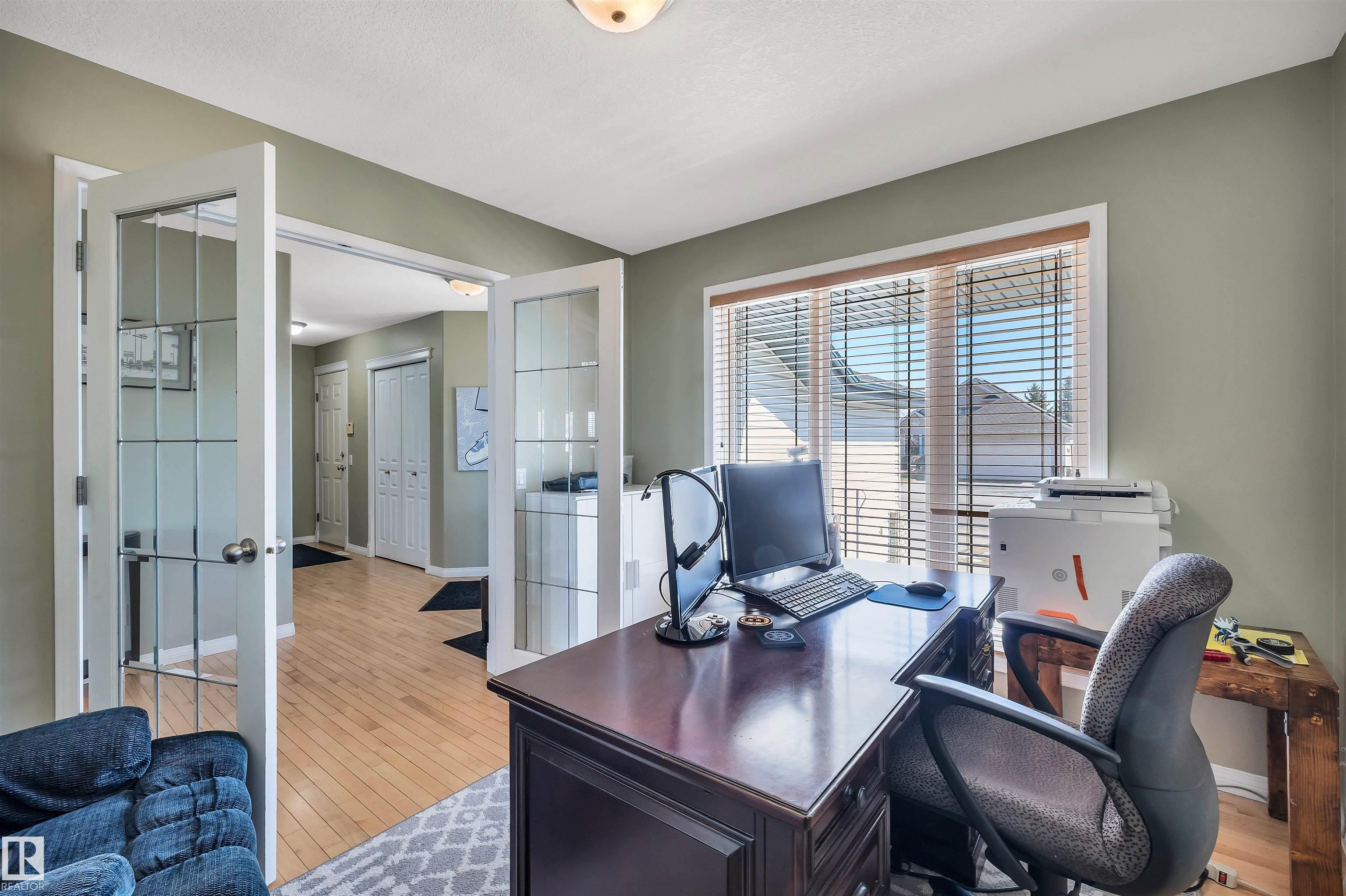 Photo 6 at 1229 Ormsby Lane NW, Ormsby Place, Edmonton