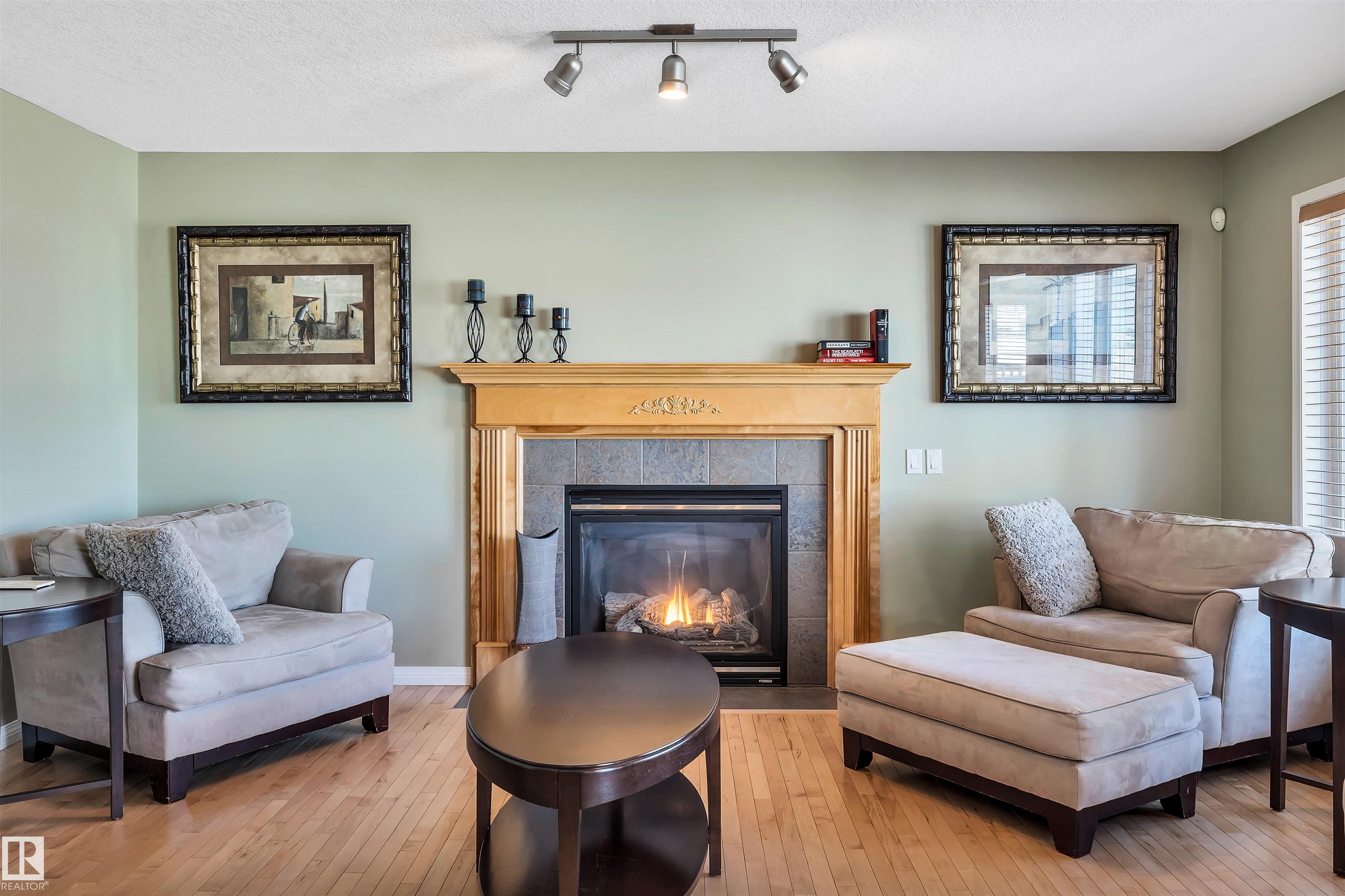 Photo 8 at 1229 Ormsby Lane NW, Ormsby Place, Edmonton