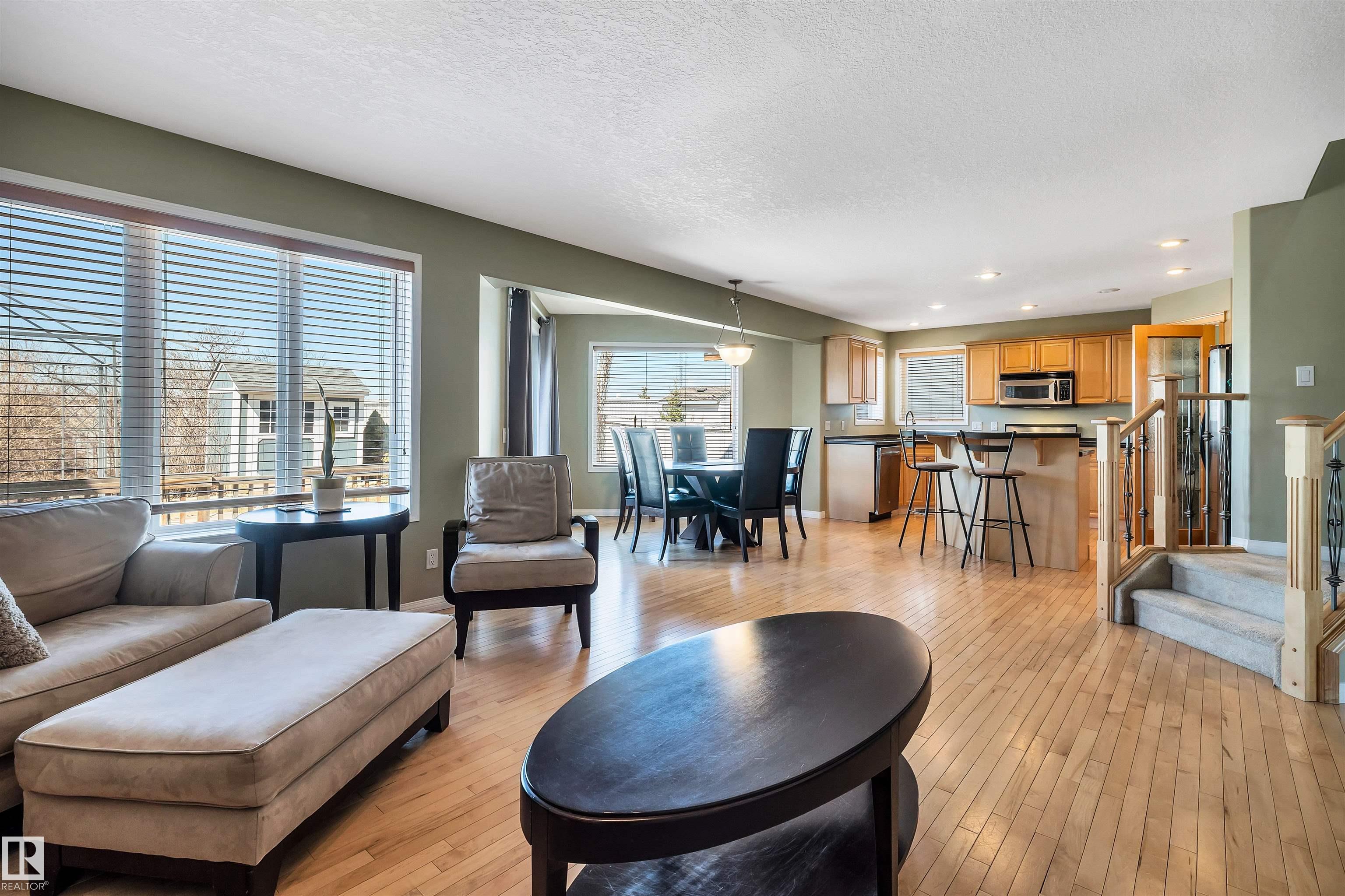 Photo 9 at 1229 Ormsby Lane NW, Ormsby Place, Edmonton