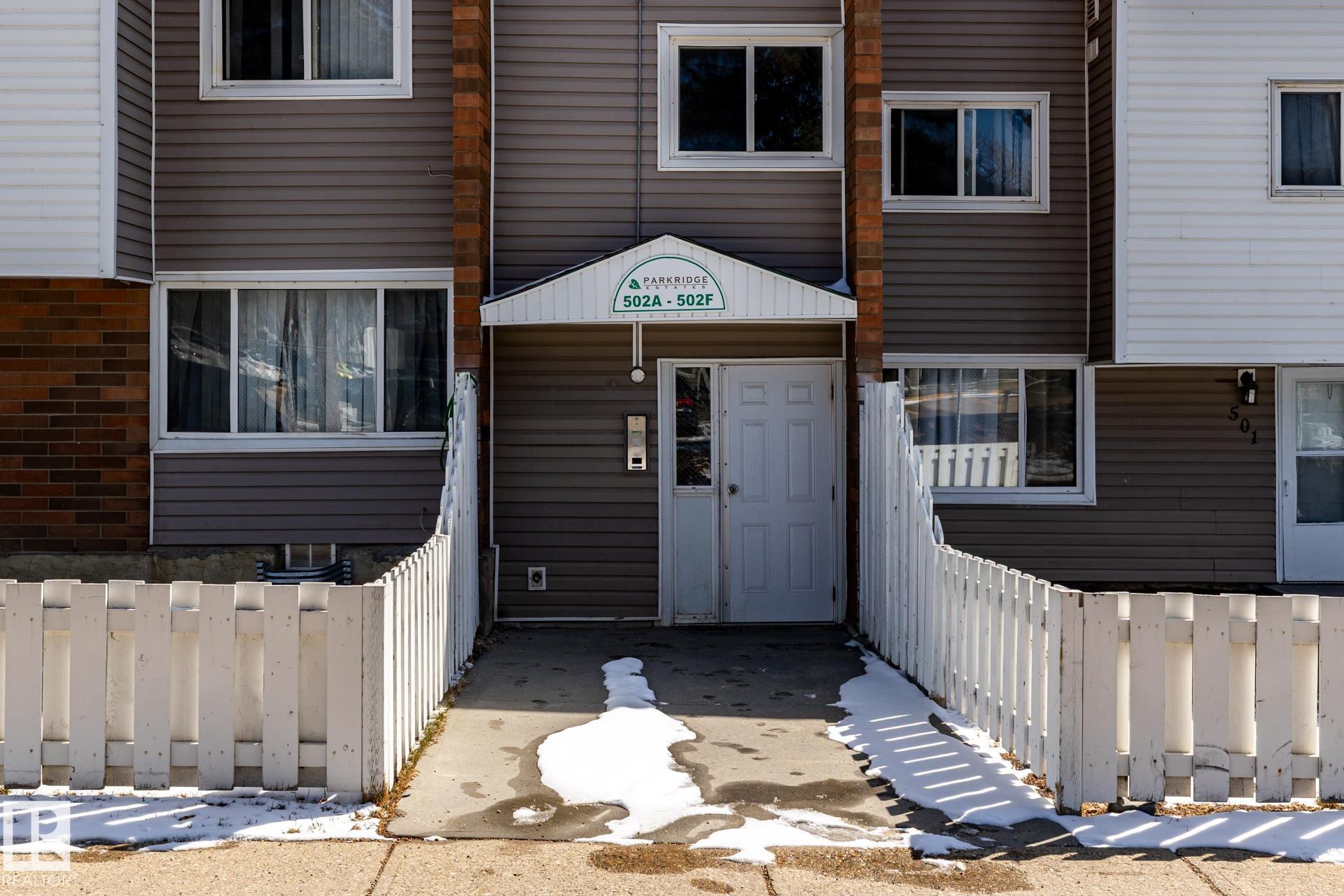 https://zimg.paragon.ice.com/ParagonImages/Property/PM/RAE/225397660/39/0/0/c70e18d768702776f88a46dda67f43c0/1/cdc3adf98f1401ee4b0d5c72e47cbc6f/225397660-8fbac56a-baa1-4f5b-a14a-db1dacd907da.JPG