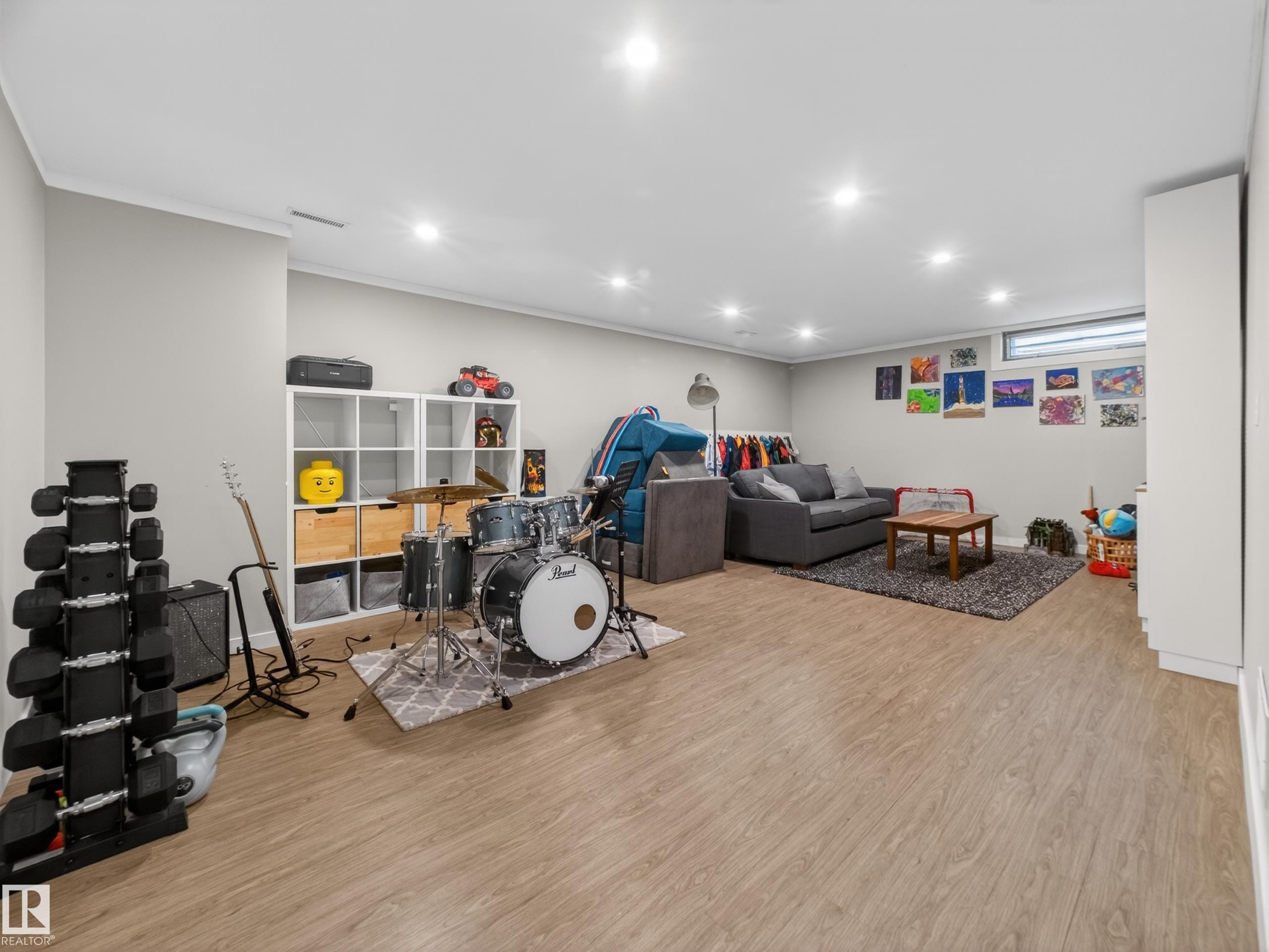 Photo 38 at 16105 84 Avenue NW, Elmwood, Edmonton