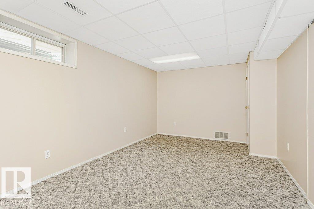 https://zimg.paragon.ice.com/ParagonImages/Property/PM/RAE/225397664/37/0/0/05808c99fb7ed2d5a6e4e68969adbb86/1/592c04cb1138c2ad63e740881da03766/225397664-0e99a73a-3604-4352-b97c-5df676288cda.JPG