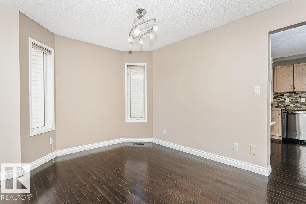 https://zimg.paragon.ice.com/ParagonImages/Property/PM/RAE/225397664/6/0/0/d88909170d7b920c4216d5ed133a3da5/1/592c04cb1138c2ad63e740881da03766/225397664-75471ef1-954e-4101-a310-5652034ad6f5.JPG