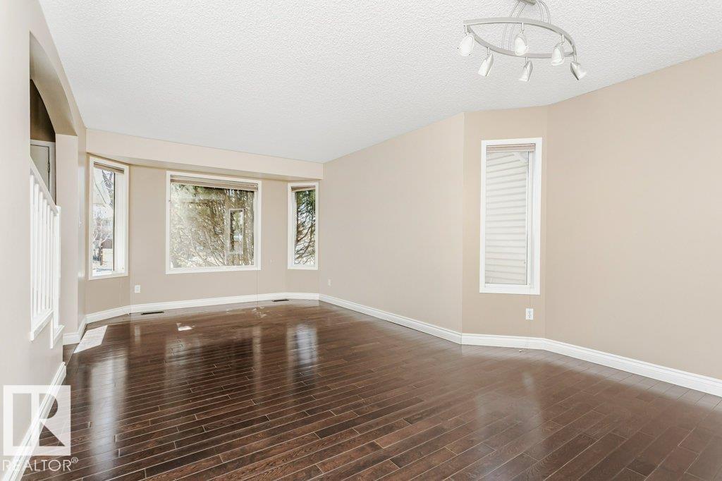 https://zimg.paragon.ice.com/ParagonImages/Property/PM/RAE/225397664/7/0/0/c99852471c3de30d57ab67729676e6a9/1/592c04cb1138c2ad63e740881da03766/225397664-ce178b0c-c8e3-45f5-9cfd-255a0fa48a7d.JPG