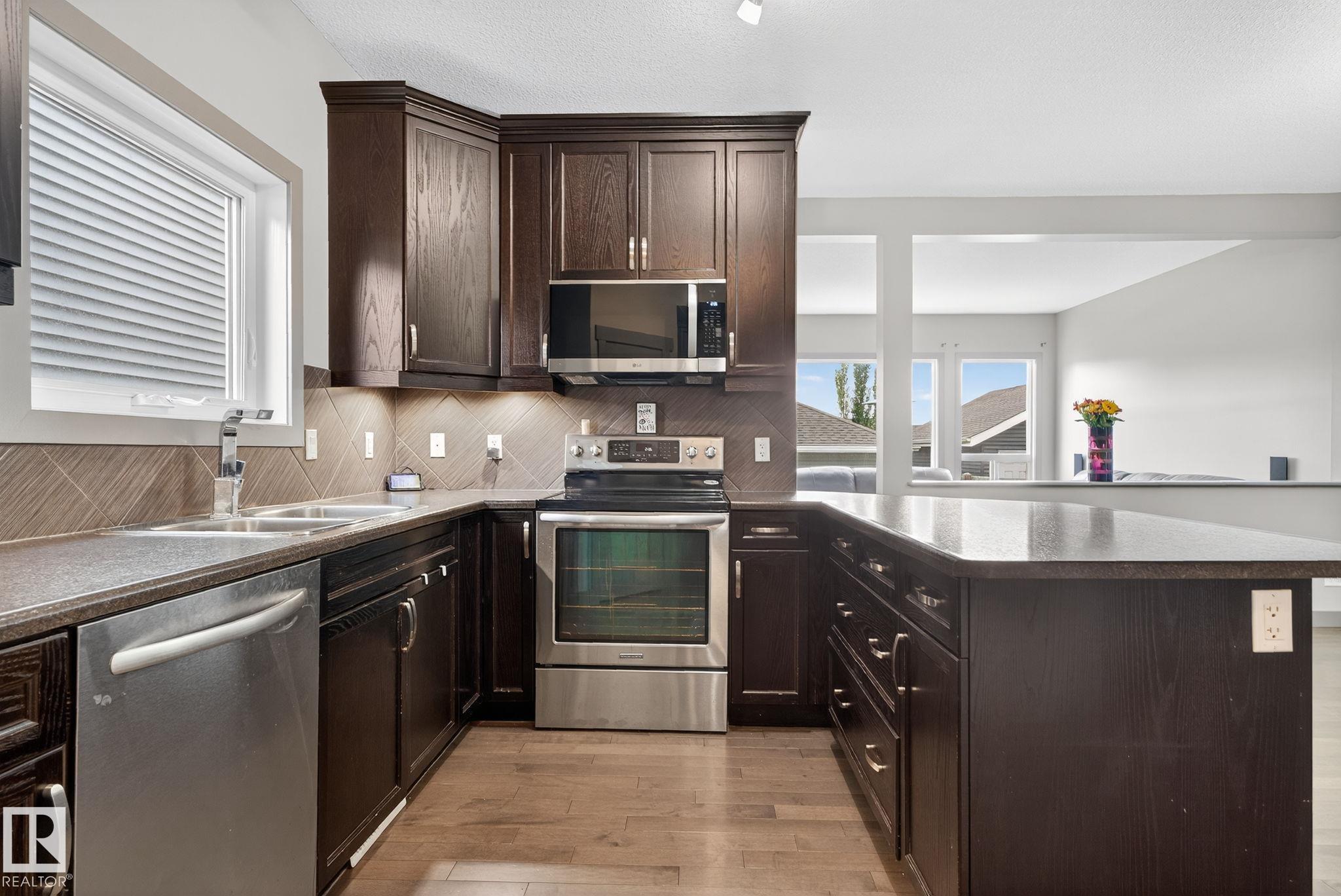 Photo 11 at 5514 Crabapple Loop SW, The Orchards At Ellerslie, Edmonton