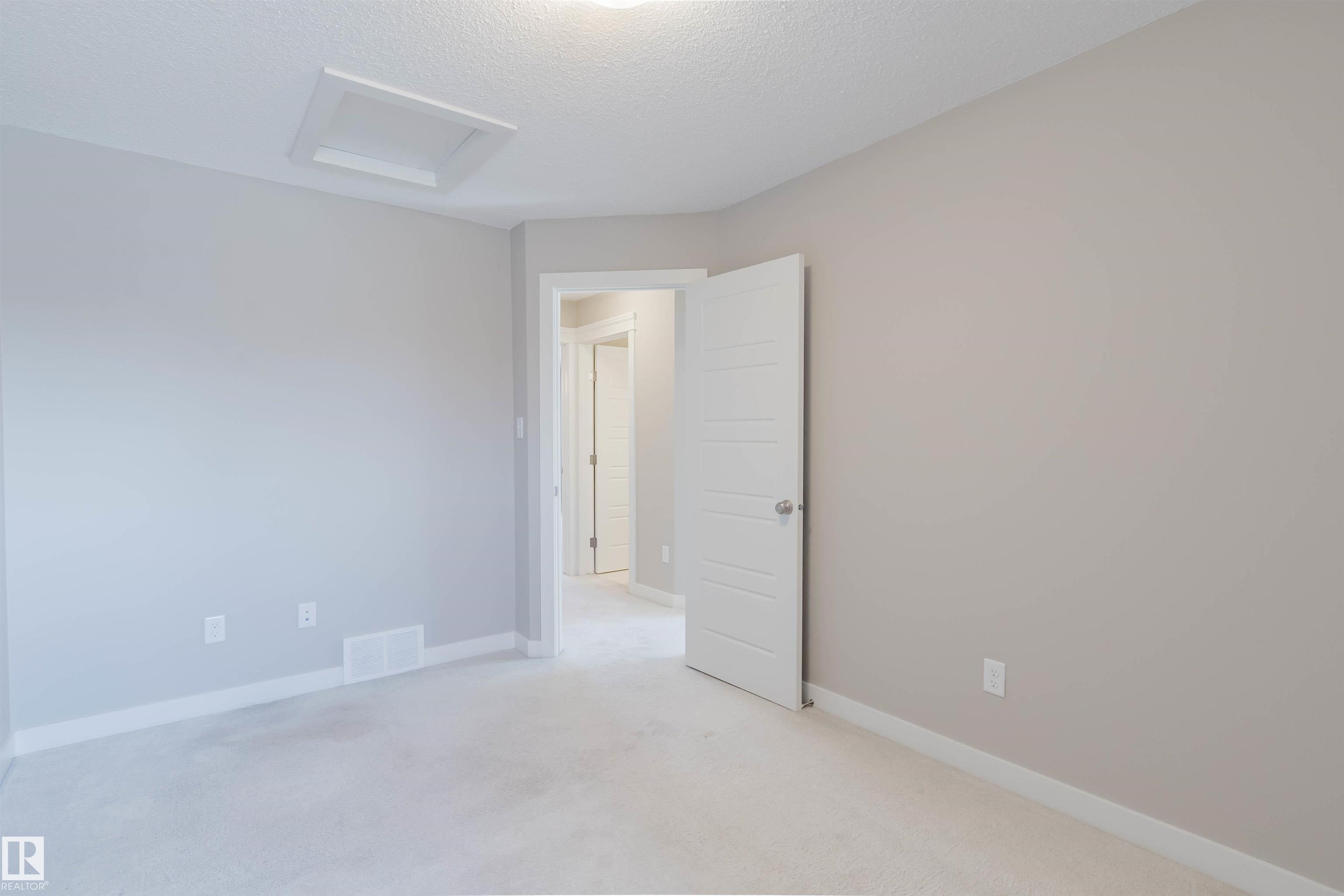 https://zimg.paragon.ice.com/ParagonImages/Property/PM/RAE/225397673/27/0/0/25870f4c0c0aa3260f792091a4a913d0/1/dedf3c53462ff94d969fc5dcb50c966e/225397673-5a76c2e6-8e10-4284-be1f-ace7bcf8d2db.JPG