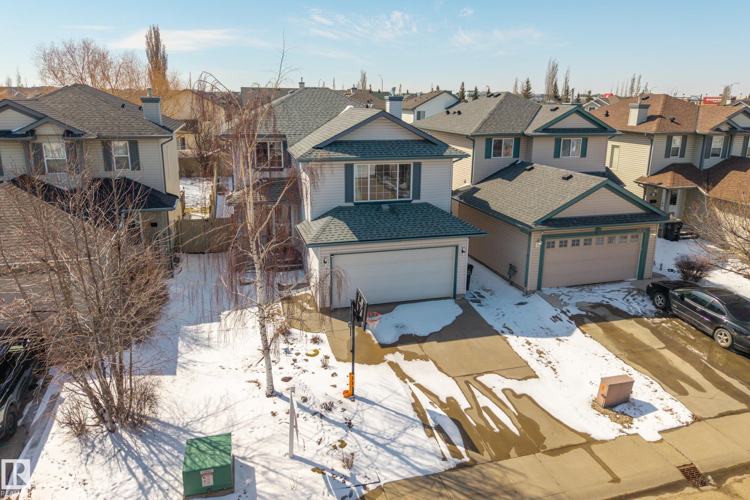 Photo 11 at 8915 7 Avenue SW, Ellerslie, Edmonton