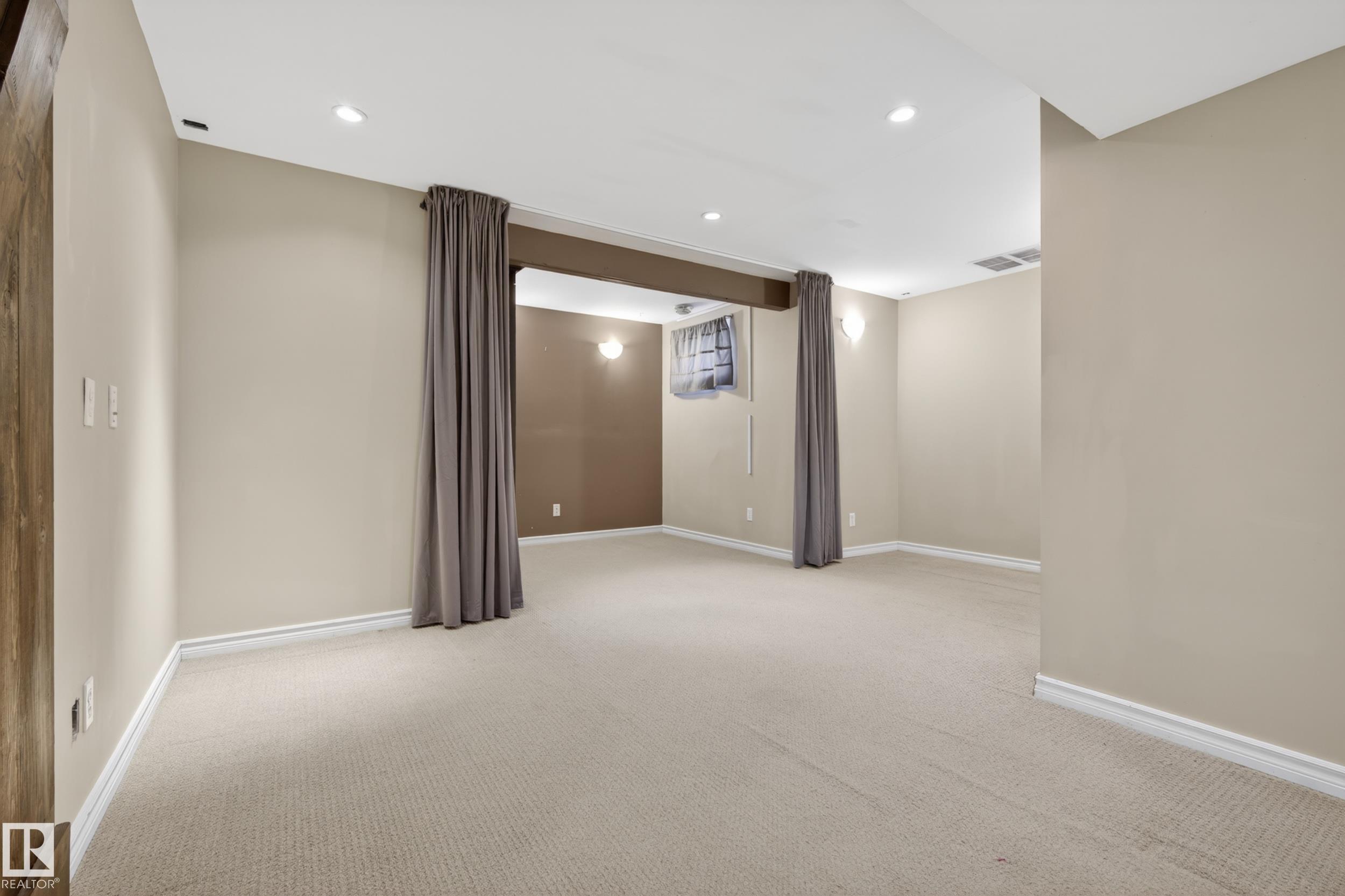 https://zimg.paragon.ice.com/ParagonImages/Property/PM/RAE/225397675/37/0/0/f8fdafebb84d7091d61c7af1ec58de48/1/fb935056358ce63d2e61a3ea8adb7249/225397675-b442ddba-66b1-4eea-9eff-39ca3a5b7603.JPG