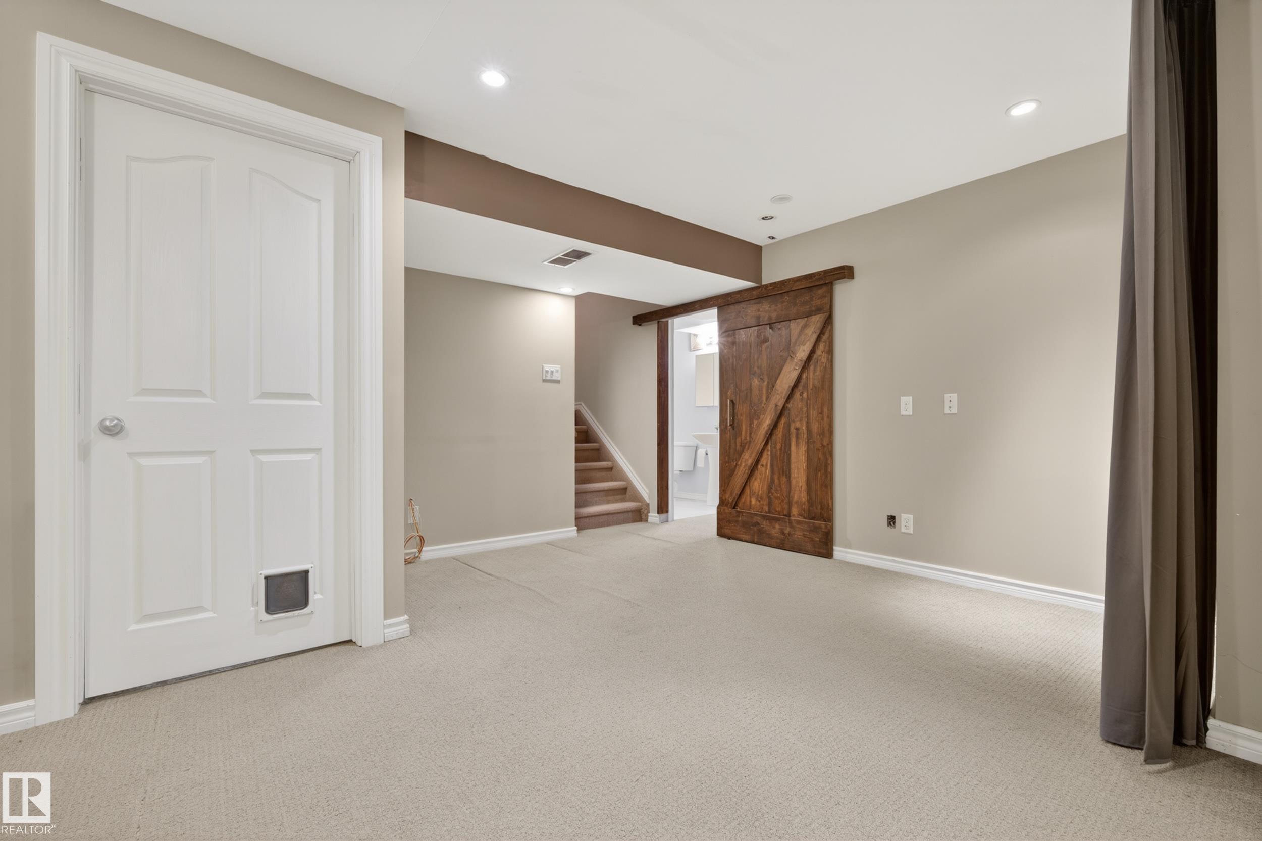 https://zimg.paragon.ice.com/ParagonImages/Property/PM/RAE/225397675/40/0/0/e8f8c82b0d9a7b2a2f2c29699c9e39b6/1/fb935056358ce63d2e61a3ea8adb7249/225397675-61f8a1a2-35ae-44c6-b0ee-6ef59819030f.JPG