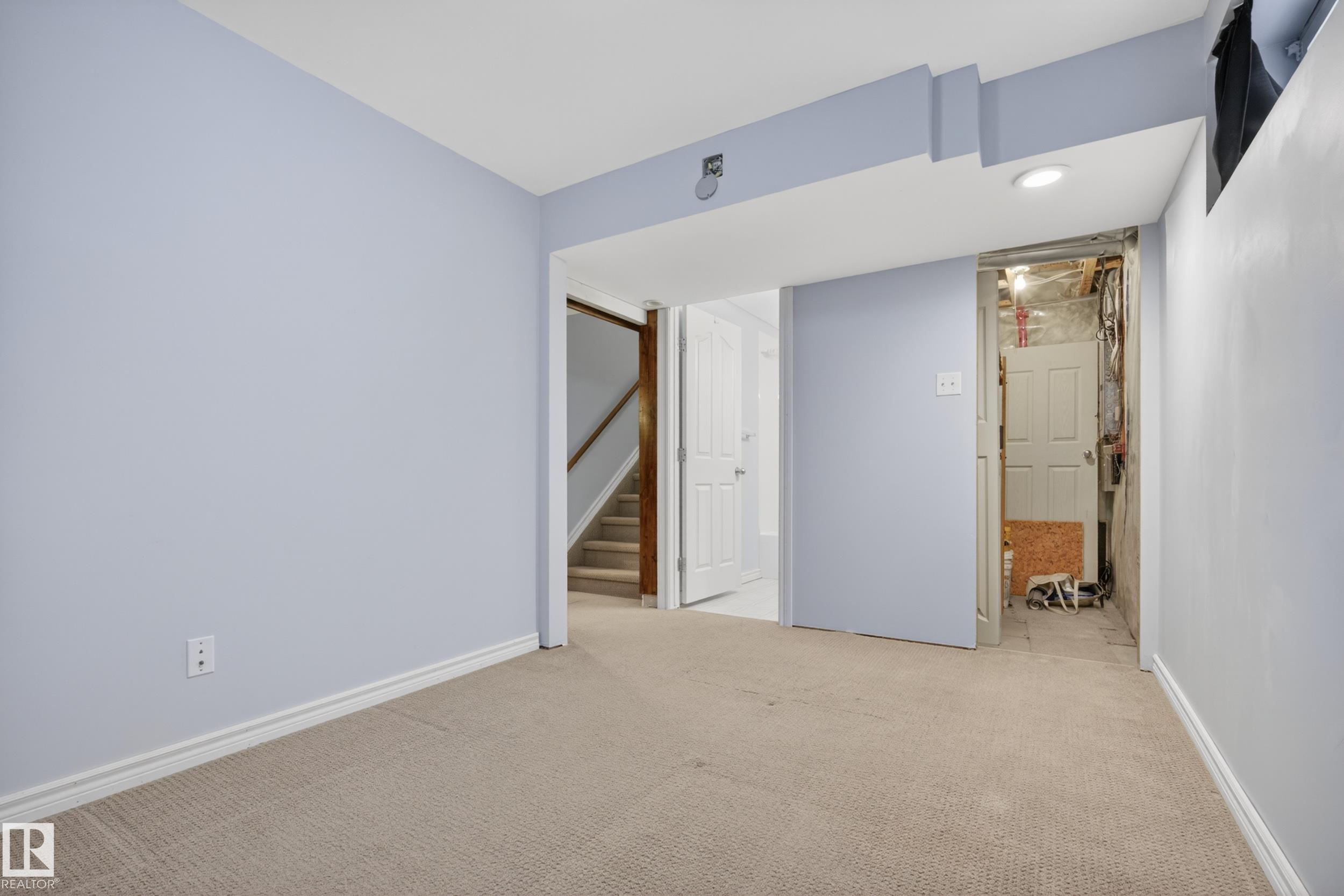 https://zimg.paragon.ice.com/ParagonImages/Property/PM/RAE/225397675/42/0/0/a293df049e9ac7b4ff711e01ae211997/1/fb935056358ce63d2e61a3ea8adb7249/225397675-c88784e0-0f6e-4ae4-bde6-f9561be42256.JPG