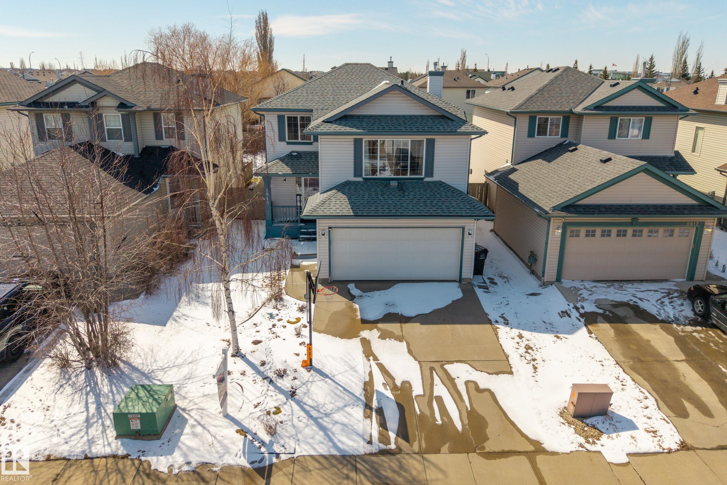Photo 10 at 8915 7 Avenue SW, Ellerslie, Edmonton