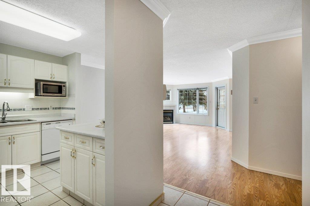 Photo 9 at 114 - 17150 94a Avenue NW, Summerlea, Edmonton