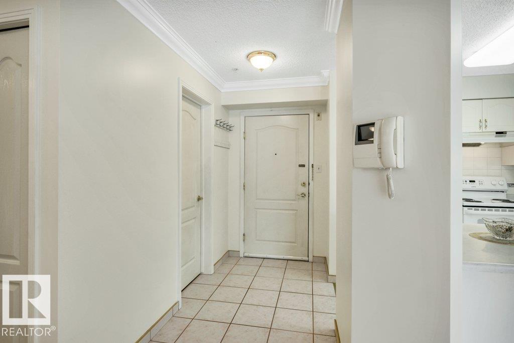 Photo 10 at 114 - 17150 94a Avenue NW, Summerlea, Edmonton