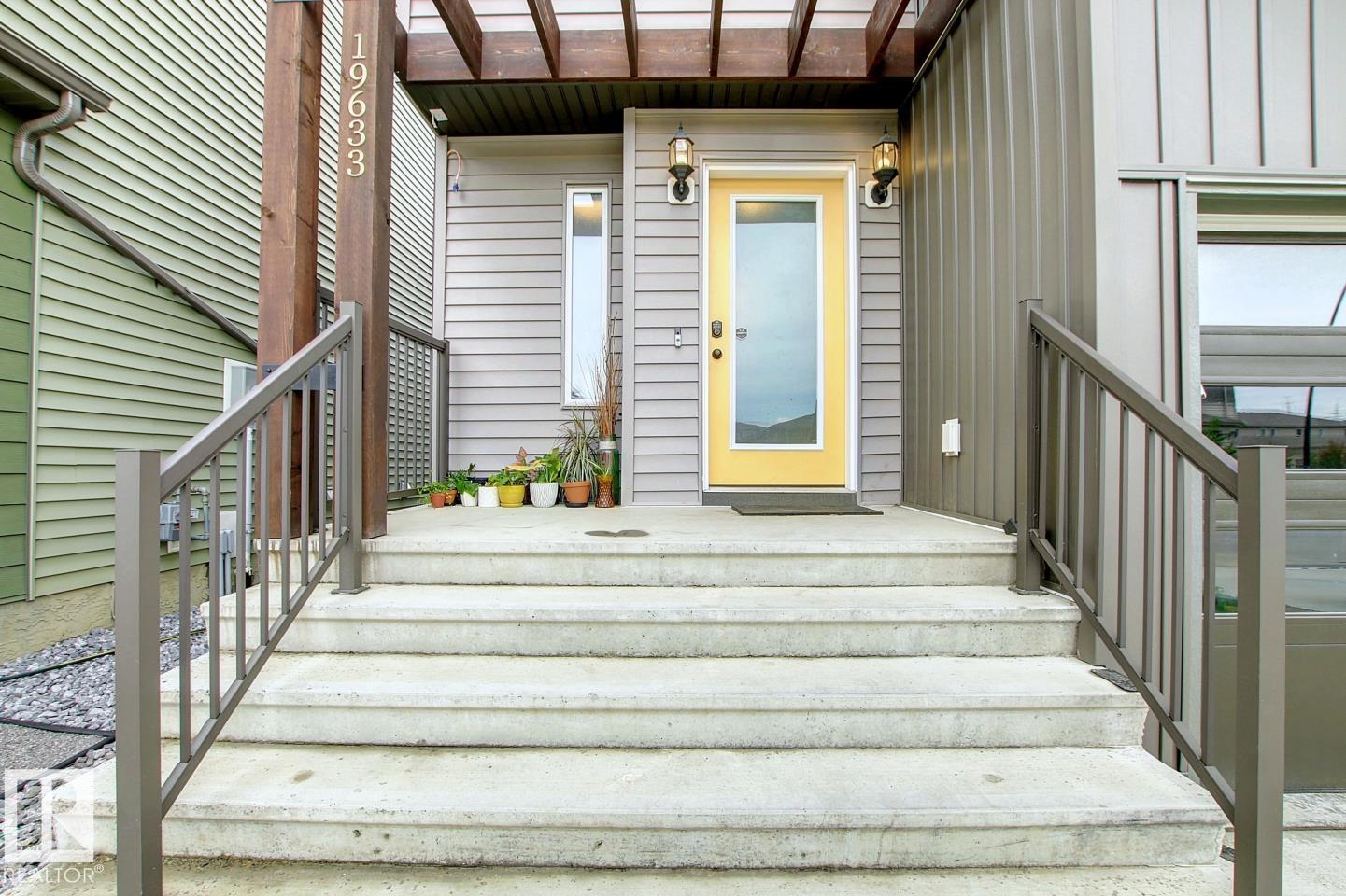 Photo 4 at 19633 26a Avenue NW, The Uplands, Edmonton