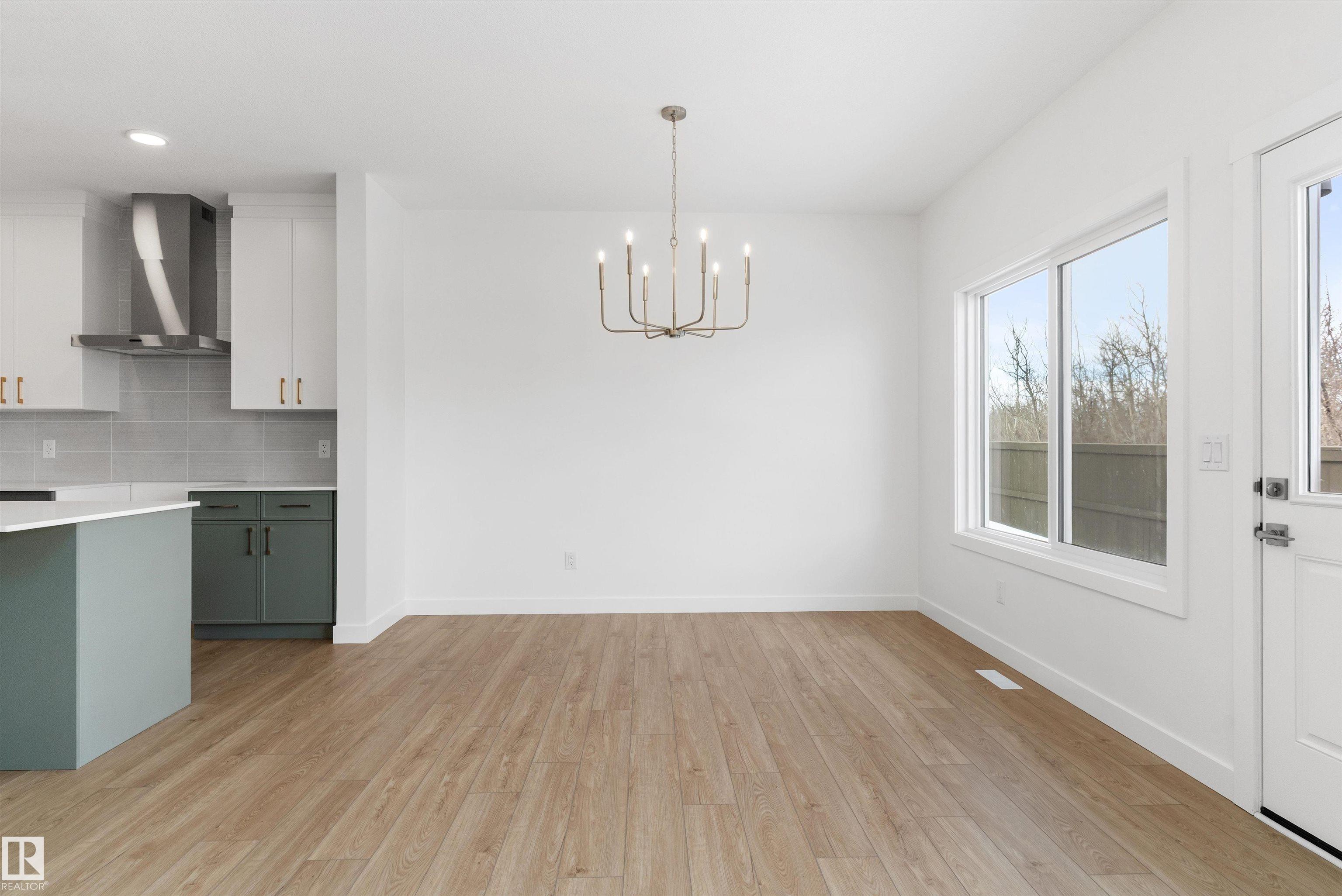 https://zimg.paragon.ice.com/ParagonImages/Property/PM/RAE/225397686/10/0/0/2969fd507cf88fbe92fef48f9c93fff0/1/035e72faae11530579d86a5de47c130a/225397686-5d701bbe-1af9-4bc4-911c-a80c2524ba59.JPG