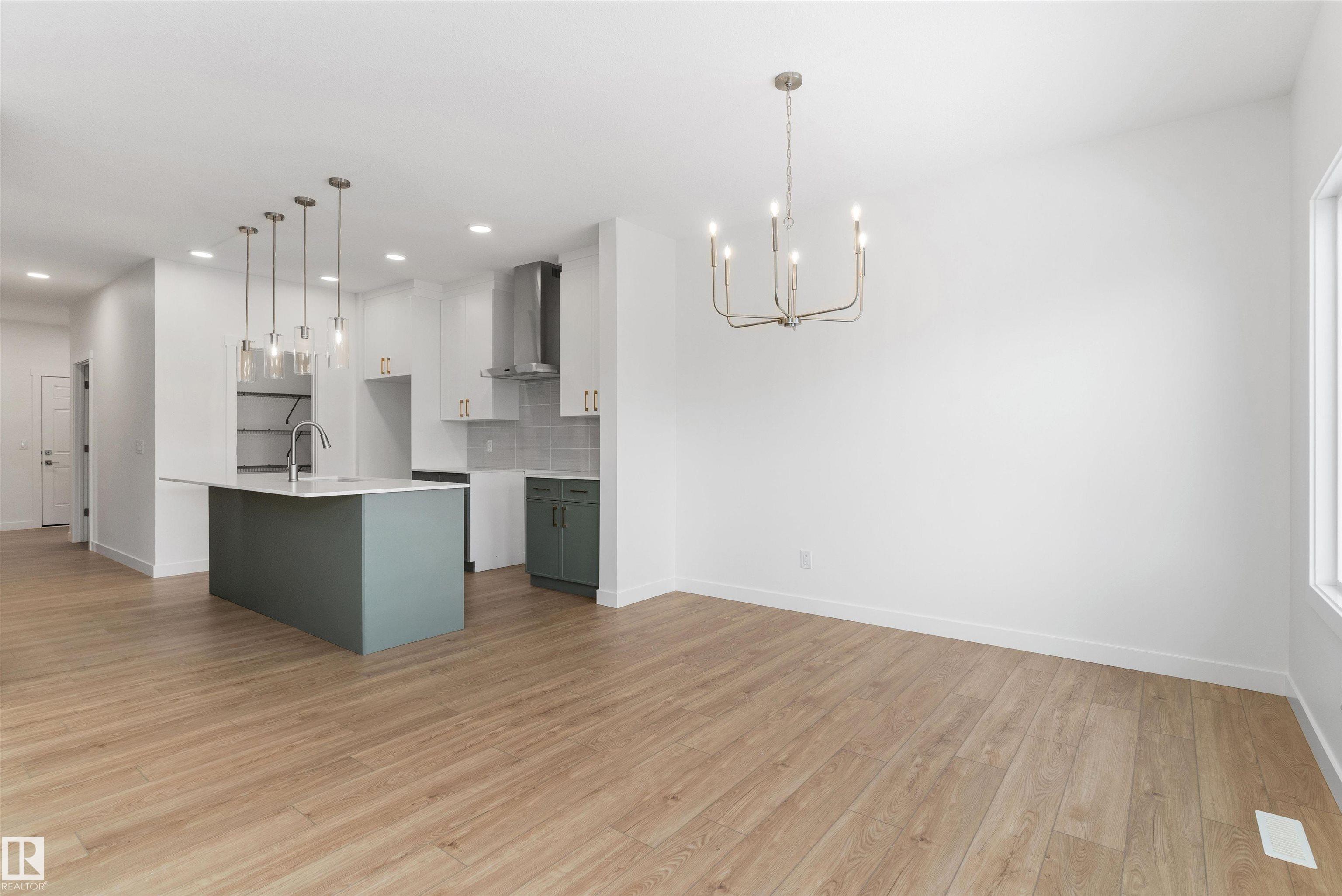 https://zimg.paragon.ice.com/ParagonImages/Property/PM/RAE/225397686/11/0/0/bd8086b0a63ffe66406e0ea424849ccc/1/035e72faae11530579d86a5de47c130a/225397686-08072271-0292-47a3-a0c7-99a31c177e3c.JPG