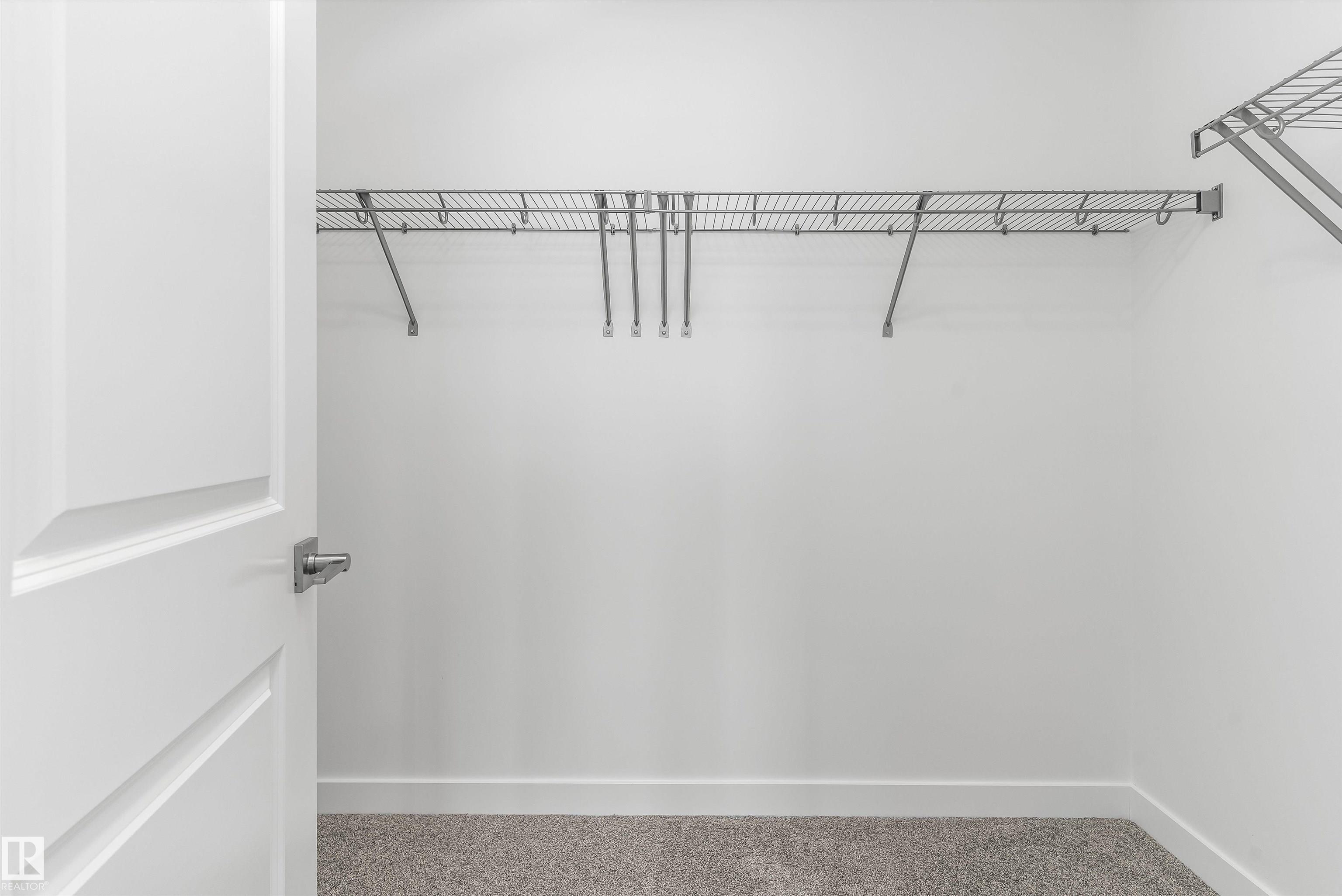 https://zimg.paragon.ice.com/ParagonImages/Property/PM/RAE/225397686/29/0/0/19eca2d735a26023da2ab8ef36c2b68d/1/035e72faae11530579d86a5de47c130a/225397686-157bf98b-165a-43c4-a040-49686506c553.JPG